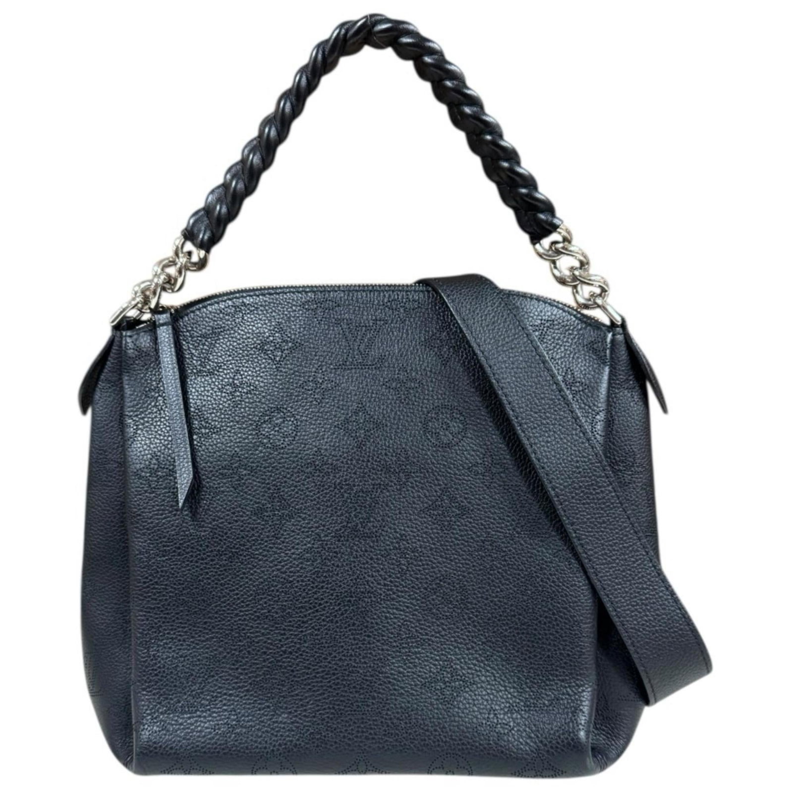 Louis Vuitton Mahina Leather Monogram Shoulder Bag: Louis Vuitton Mahina Leather Monogram Shoulder Bag Experience the timeless elegance of Louis Vuitton with this stunning Mahina Leather Monogram Shoulder Bag, boasting classic black and noir hues that