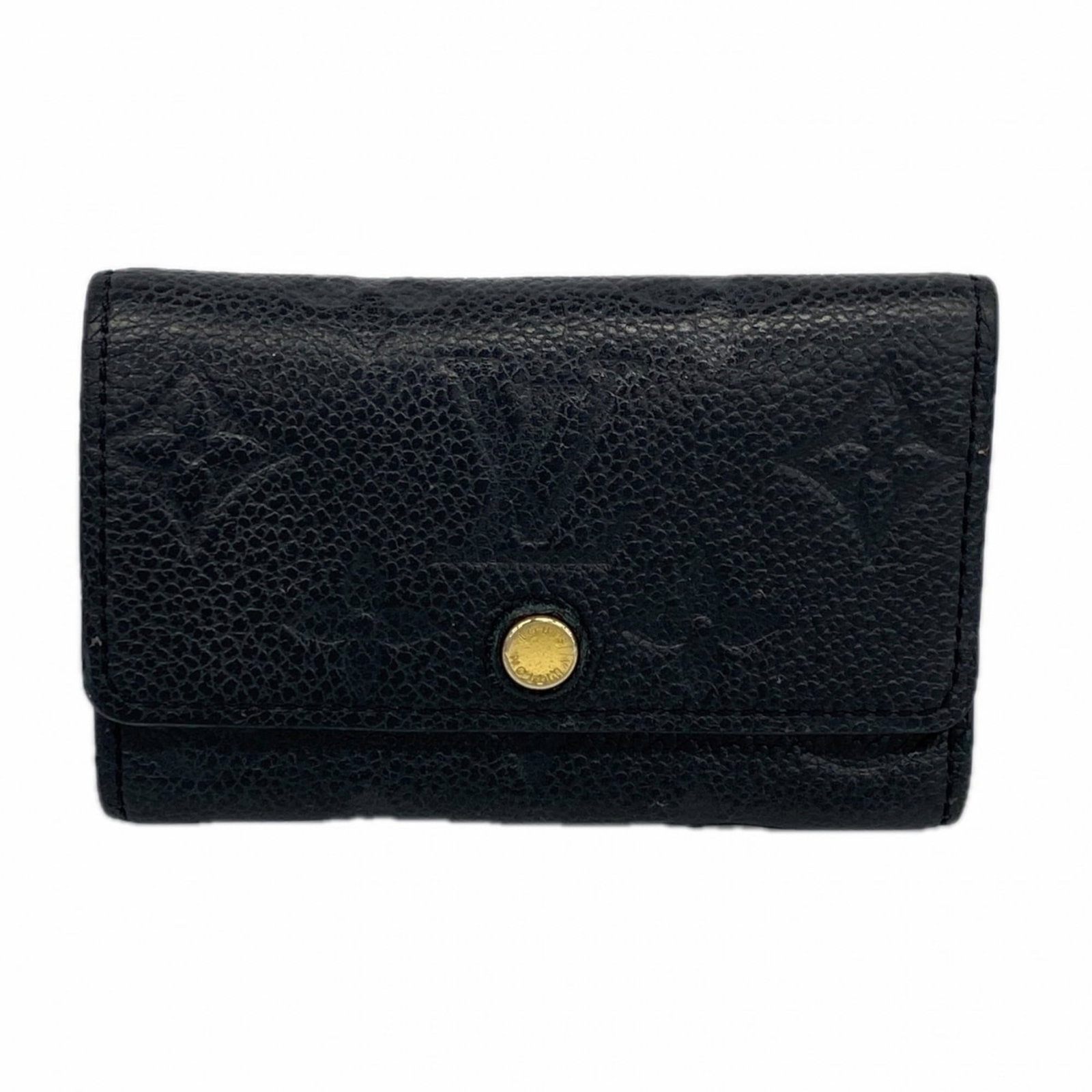 Keycase Louis Vuitton: Keycase Louis Vuitton A classic Louis Vuitton keycase in Noir, this stylish accessory is perfect for adding a touch of luxury to your daily essentials. With its timeless design and iconic monogram pat