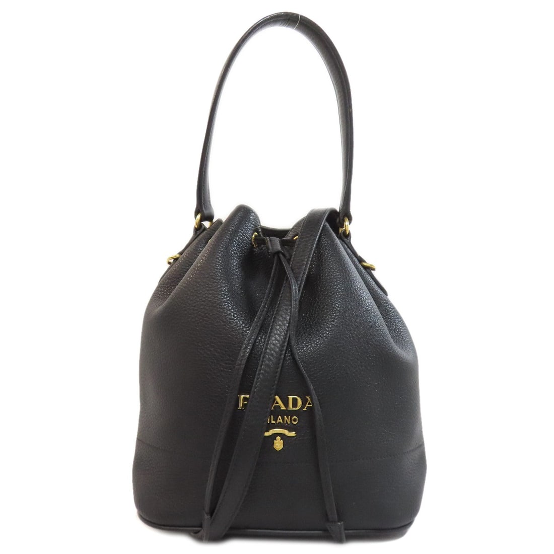 Prada 1BE018 Vitterodino Shoulder Bag in Leather: Prada 1BE018 Vitterodino Shoulder Bag in Leather Experience the timeless elegance of Prada with this sleek 1BE018 Vitterodino Shoulder Bag, crafted from rich black leather that exudes sophistication a