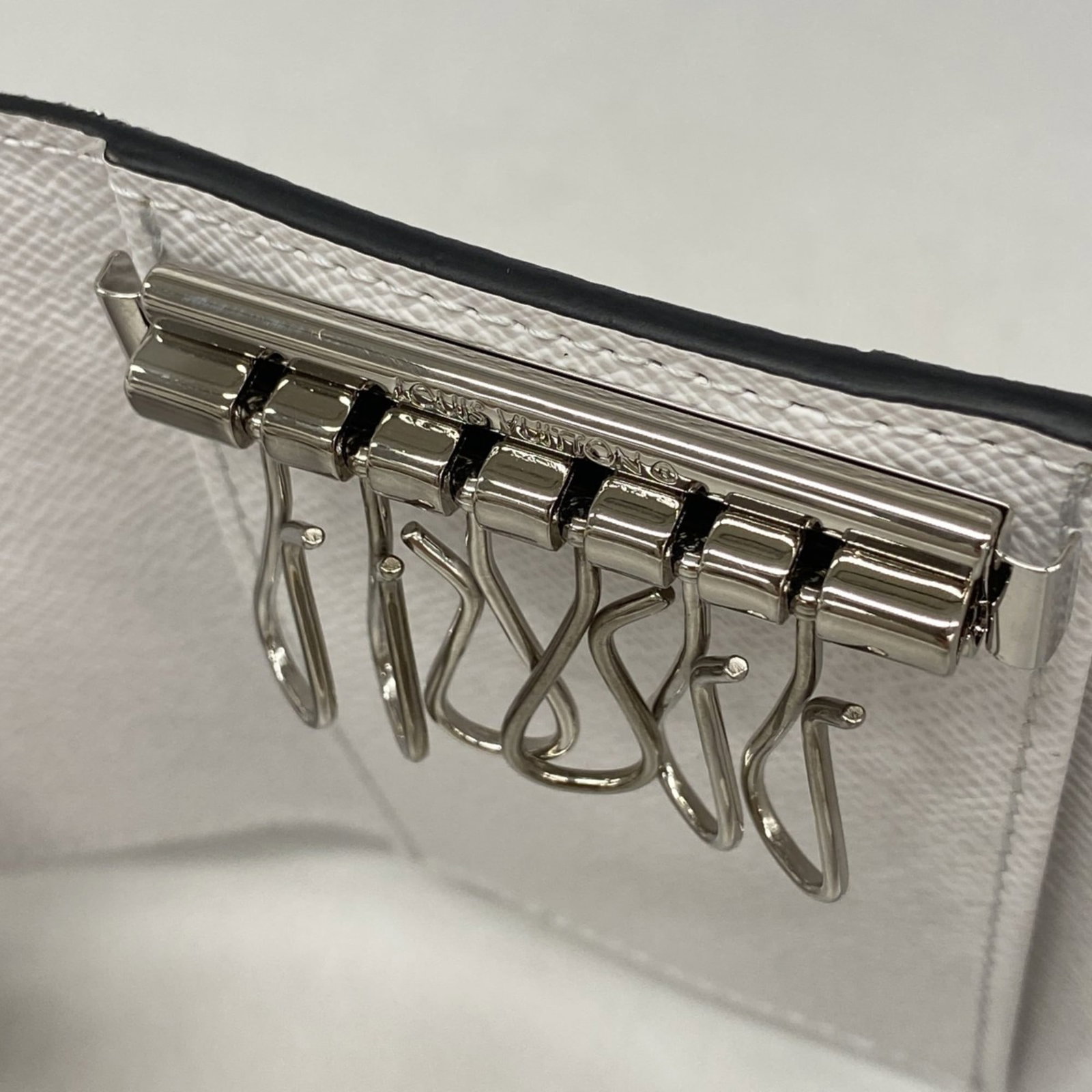 Keycase Louis Vuitton - 5