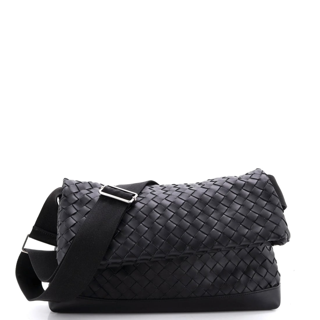 Bottega Veneta Large Intrecciato Leather Fold Over Messenger Bag: Bottega Veneta Large Intrecciato Leather Fold Over Messenger Bag Experience the timeless elegance of Bottega Veneta with this stunning Large Intrecciato Leather Fold Over Messenger Bag, boasting iconi