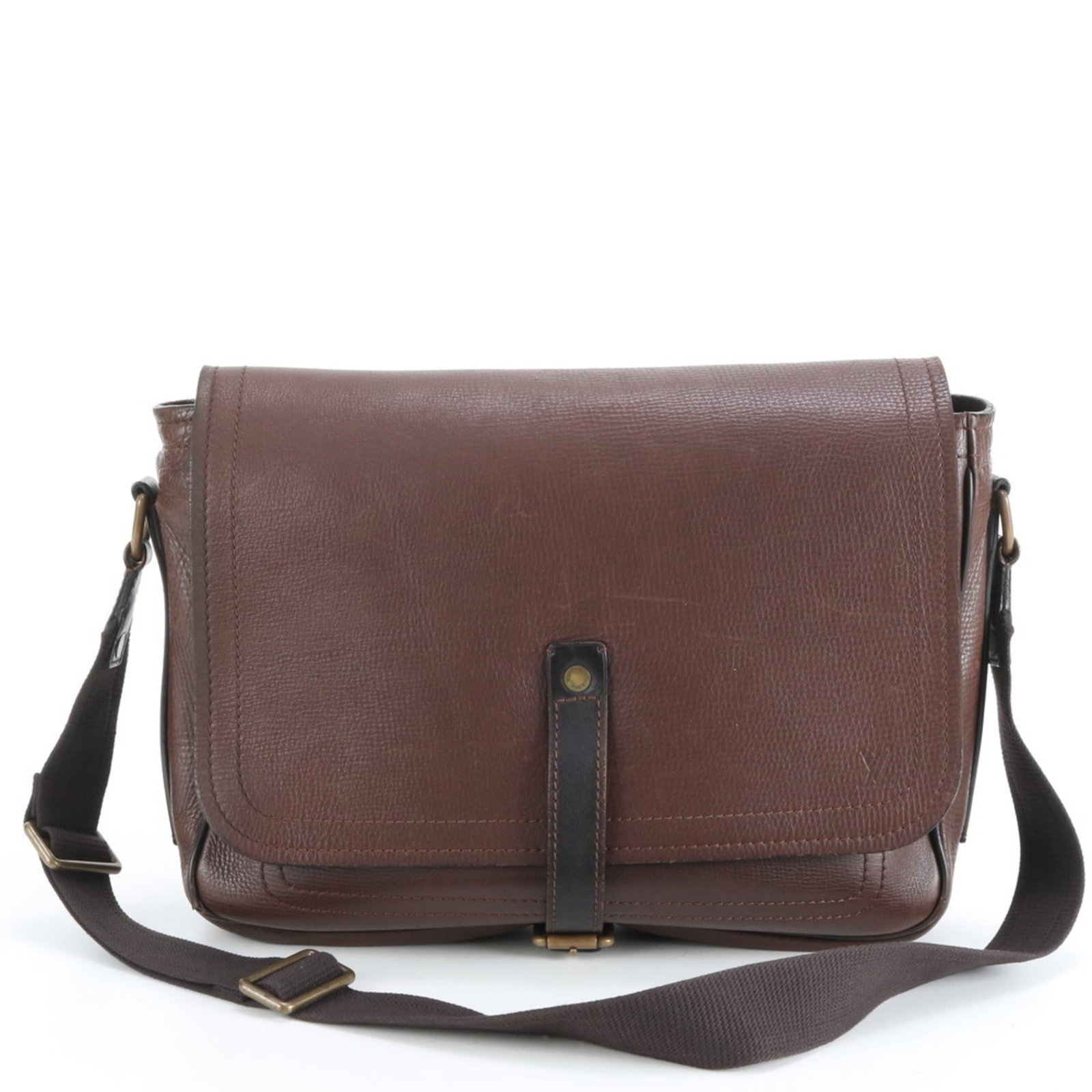 Louis Vuitton Leather Messenger Bag: Louis Vuitton Leather Messenger Bag A timeless piece from the iconic Louis Vuitton brand, this coffee-colored leather messenger bag boasts classic LV monogramming and a sleek, shoulder-friendly design