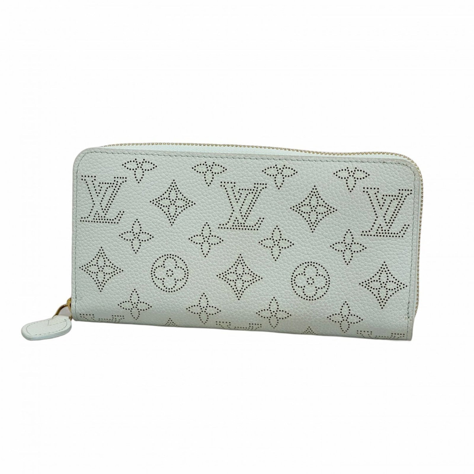 Louis Vuitton Bi-Fold Long Wallet: Louis Vuitton Bi-Fold Long Wallet A pre-owned Louis Vuitton bi-fold long wallet in sky blue, boasting the iconic LV monogram pattern and sleek design that exudes luxury. With its classic bi-fold struc