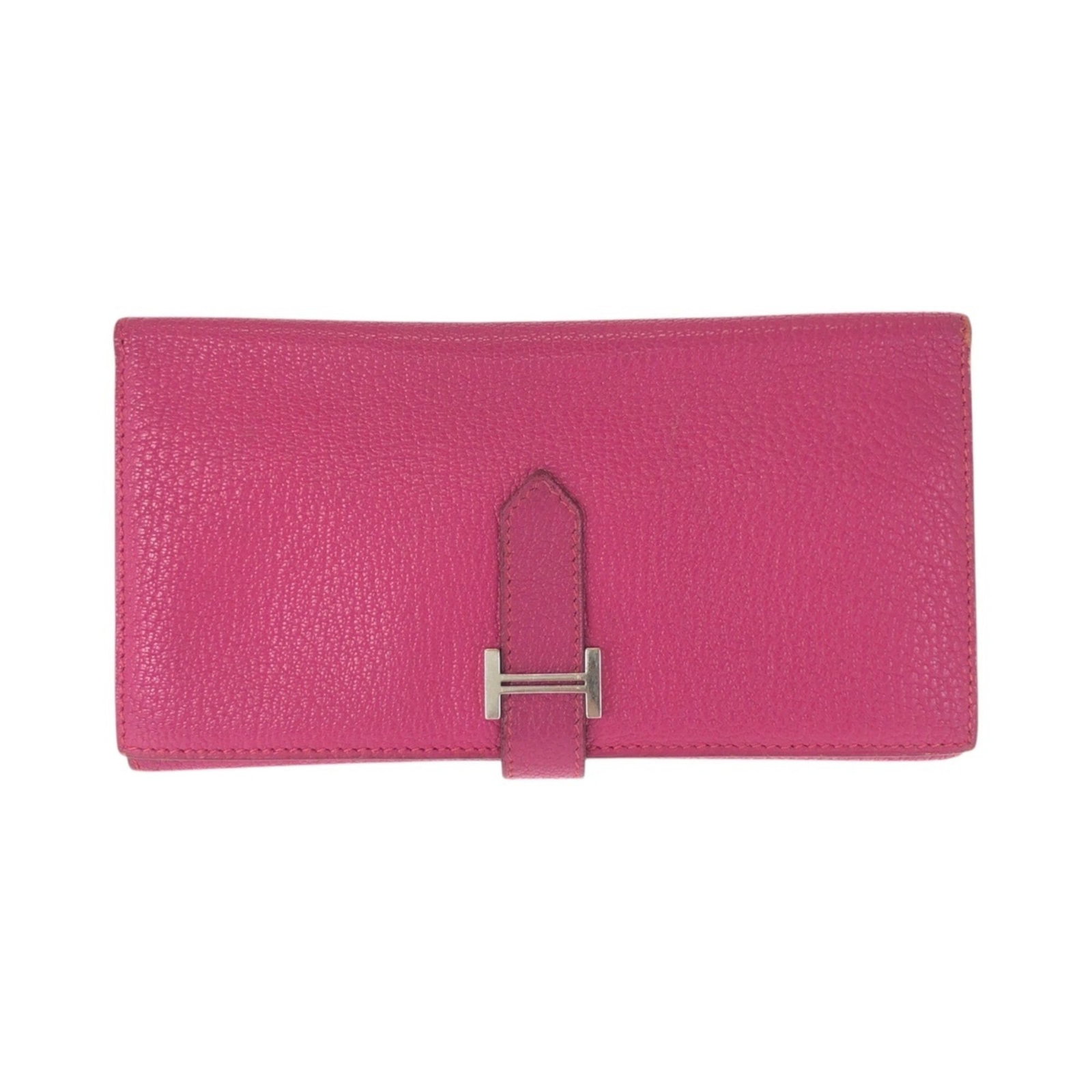 Hermes Tri-Fold Epsom Leather Wallet: Hermes Tri-Fold Epsom Leather Wallet A stunning Herm?s tri-fold wallet in soft pink Epsom leather, perfect for adding a touch of elegance to any outfit. With its classic design and timeless style, thi