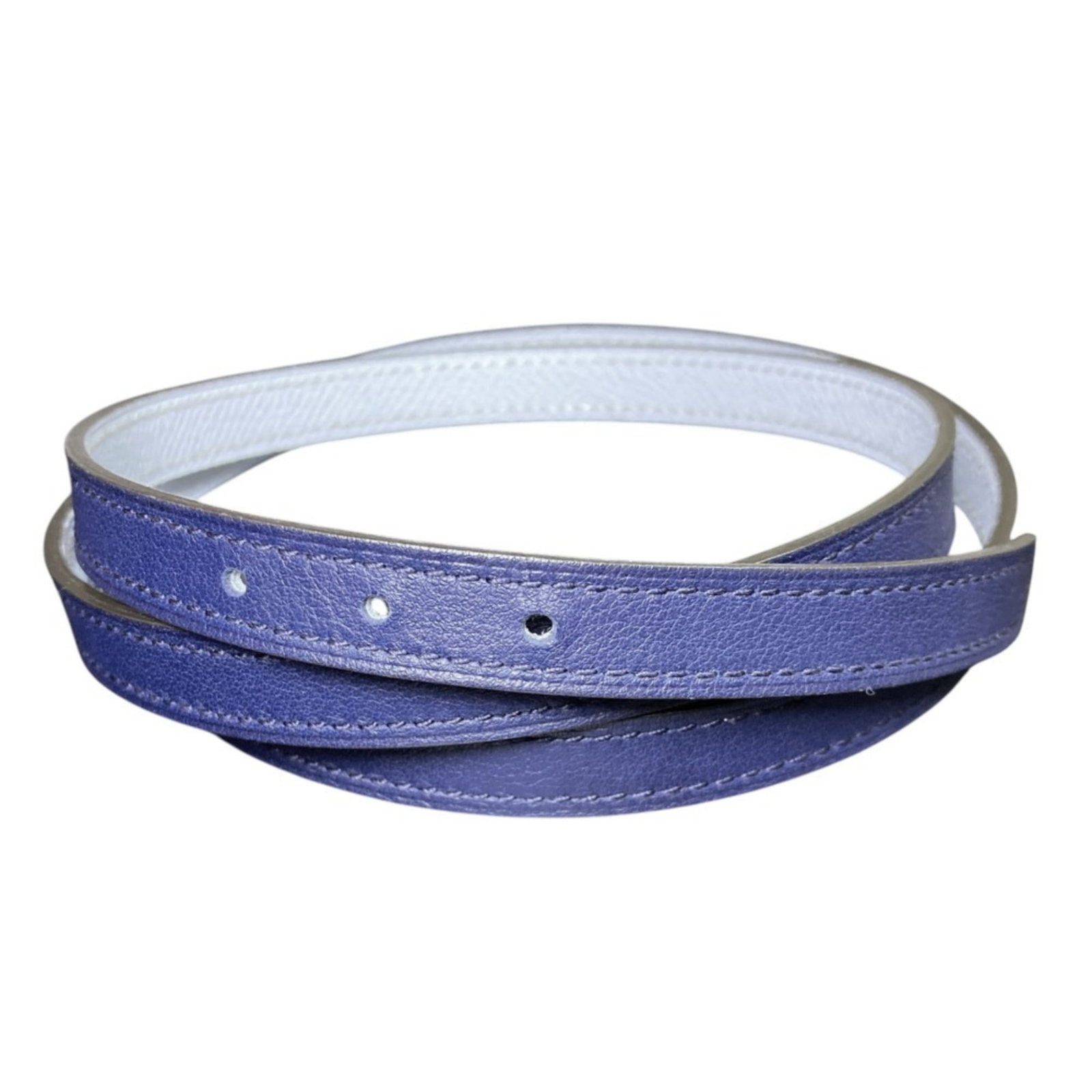 Belt Hermes Standard: Belt Hermes Standard A pre-owned Hermes Standard belt in navy, offering a timeless and sophisticated touch to any outfit. With its classic design and high-quality materials, this versatile accessory i