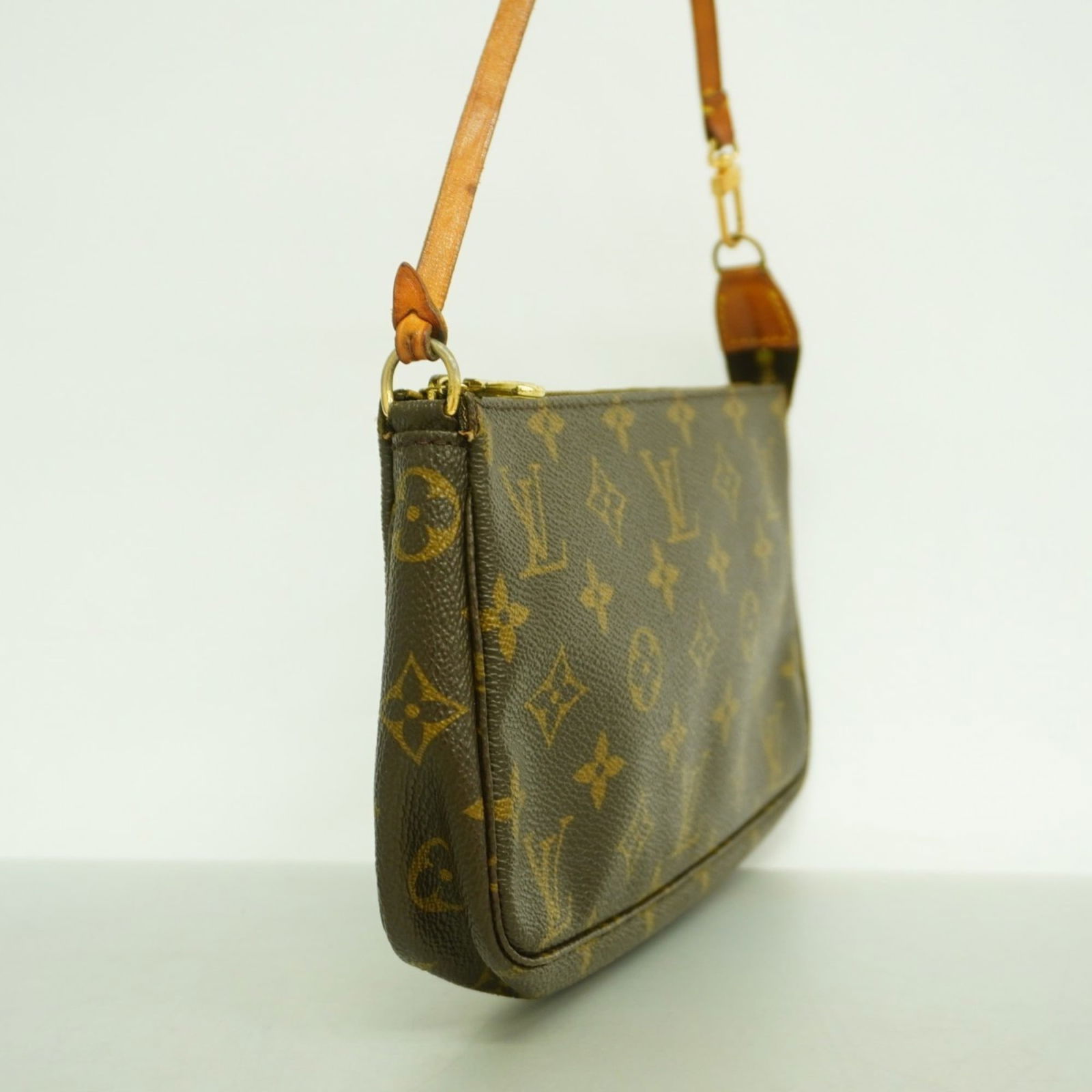 Pouch Louis Vuitton - 2