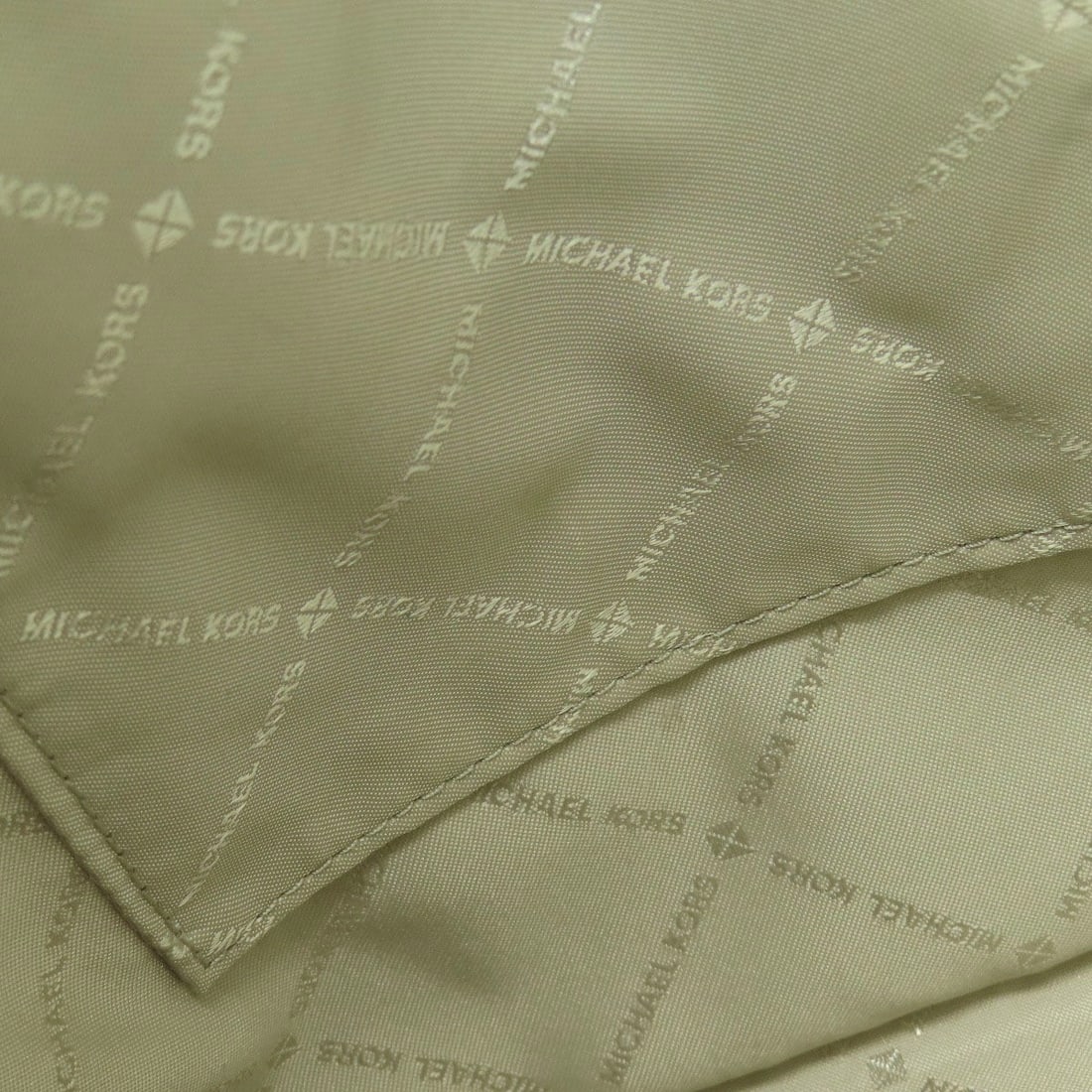 Michael Kors Logo Leather Tote Bag - 10