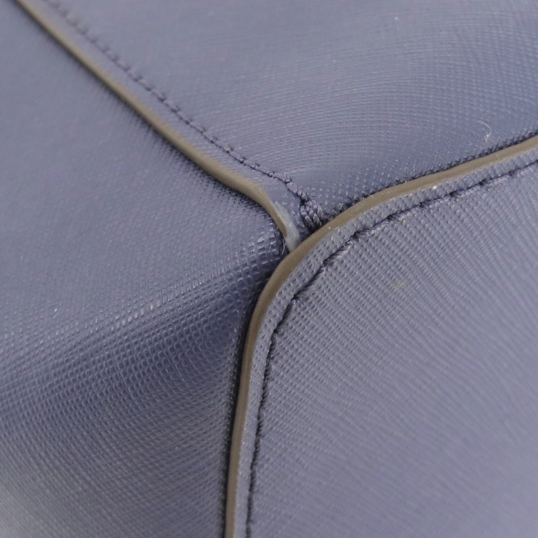 Michael Kors Logo Leather Tote Bag - 18