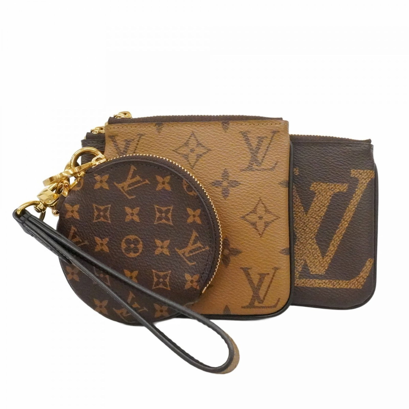 Pouch Louis Vuitton: Pouch Louis Vuitton A pre-owned Louis Vuitton pouch in rich brown leather, boasting the iconic monogram pattern and classic design that exudes timeless elegance. With its compact size and sturdy const