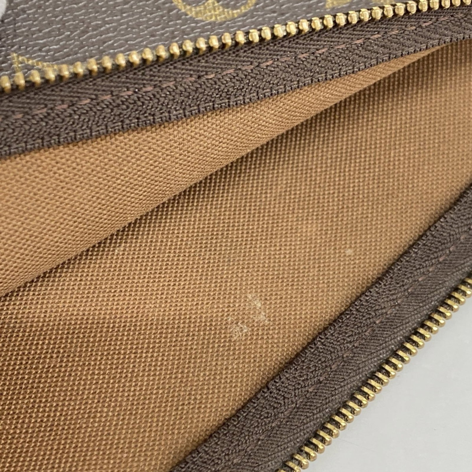 Pouch Louis Vuitton - 10