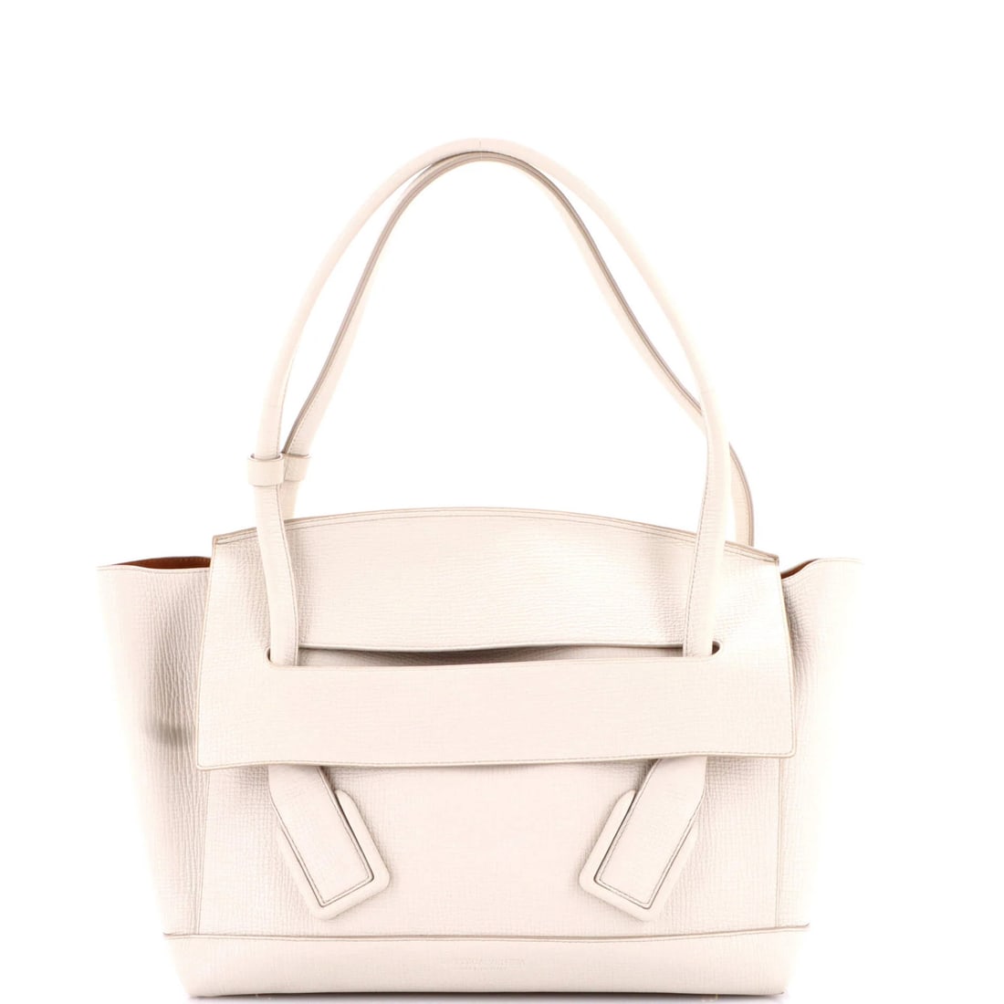 Bottega Veneta Arco Bag - Grainy Leather Medium: Bottega Veneta Arco Bag - Grainy Leather Medium The Bottega Veneta Arco Bag in Grainy Leather Medium is a timeless and sophisticated satchel that exudes elegance with its crisp white exterior and