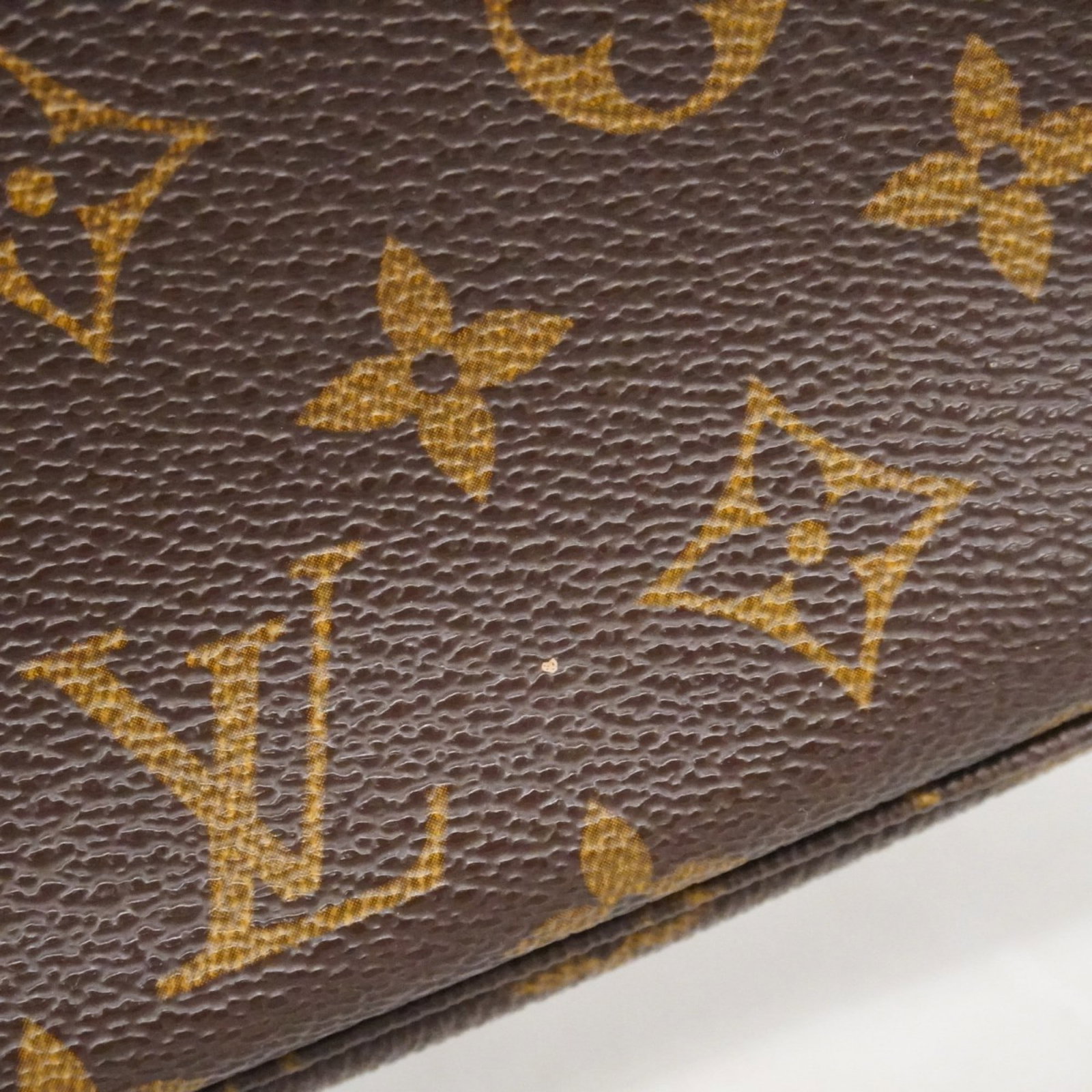 Pouch Louis Vuitton - 15