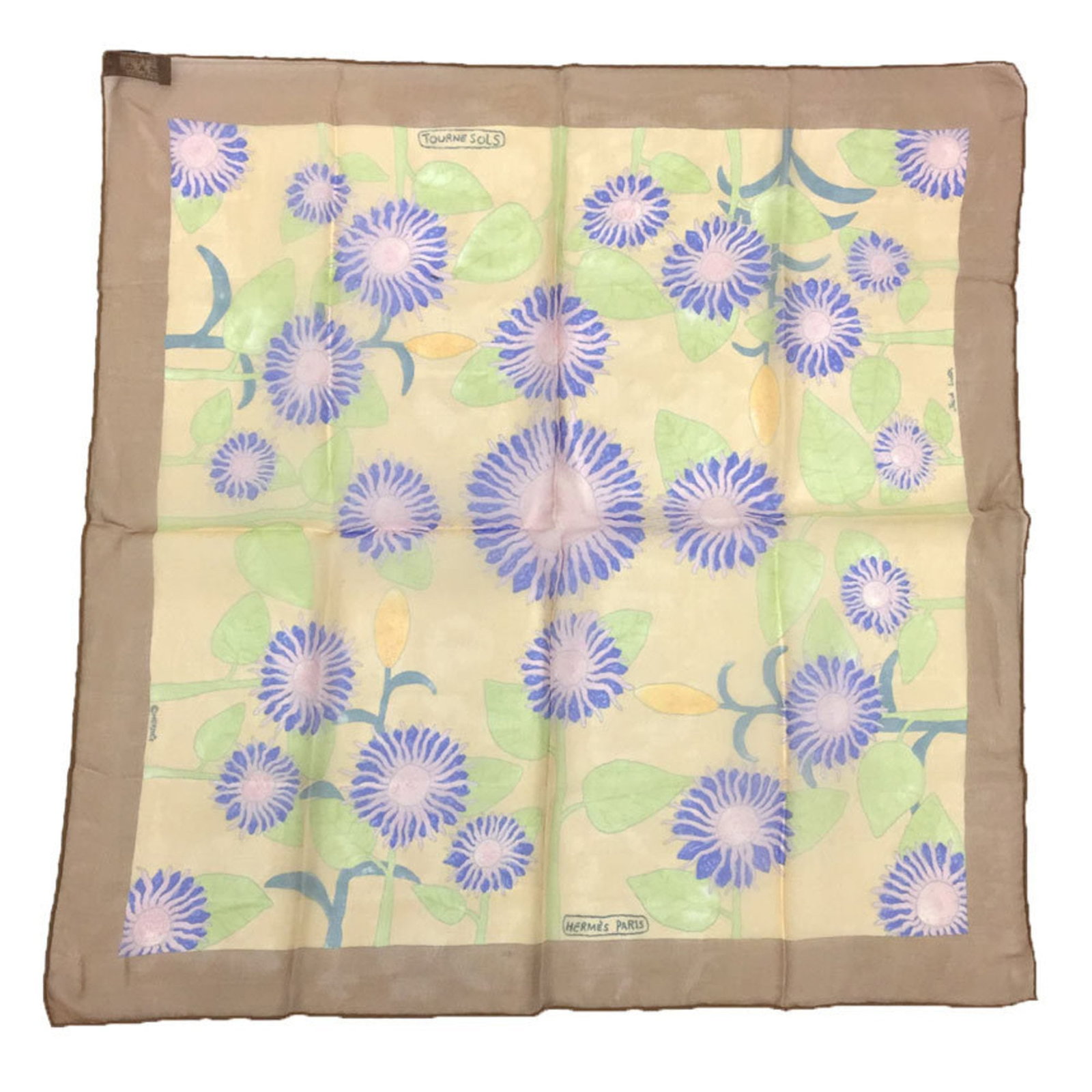 Hermes Silk Scarf: Hermes Silk Scarf A timeless piece of elegance, this pre-owned Hermes silk scarf boasts the iconic brand's signature craftsmanship and luxurious feel. With its subtle beige hue and crisp 42cm x 42cm d