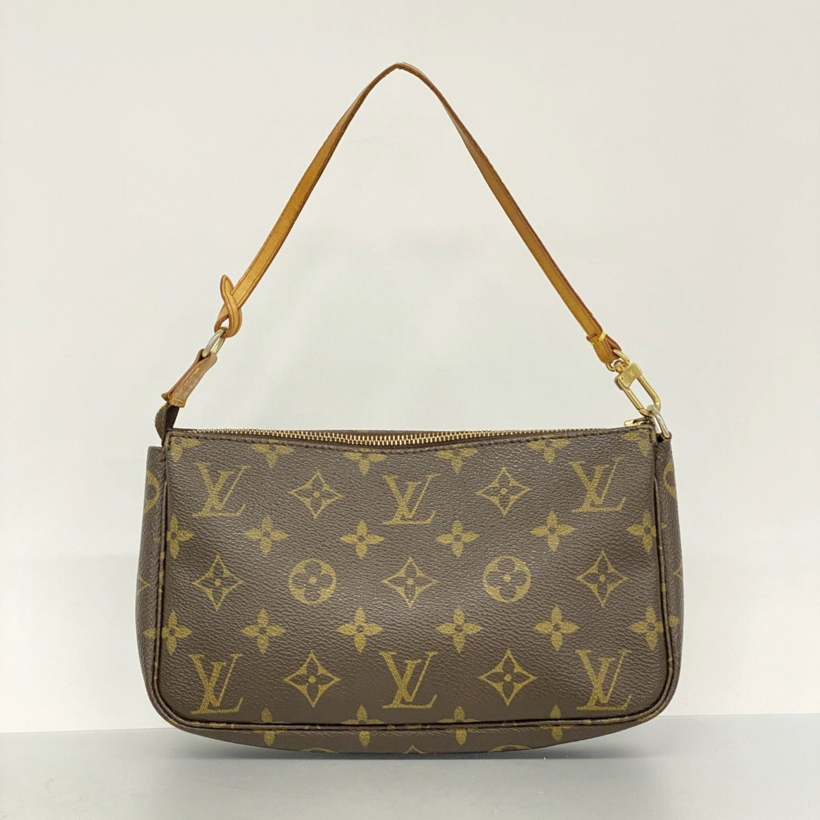 Pouch Louis Vuitton - 8