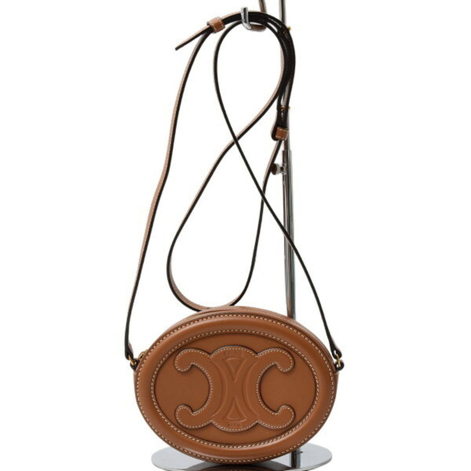 Bag Celine Shoulder: Bag Celine Shoulder A pre-owned Celine shoulder bag in rich brown leather, boasting clean lines and timeless elegance. With its compact 12cm size and sturdy design, this versatile tote is perfect for