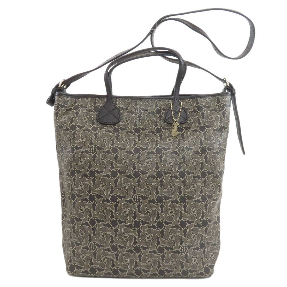 PVC CELINE Horse carriage pattern 2WAY Handbag: PVC CELINE Horse carriage pattern 2WAY Handbag Elevate your style with the sleek and sophisticated Celine-inspired PVC handbag, crafted from high-quality materials for a luxurious feel. Its striking b