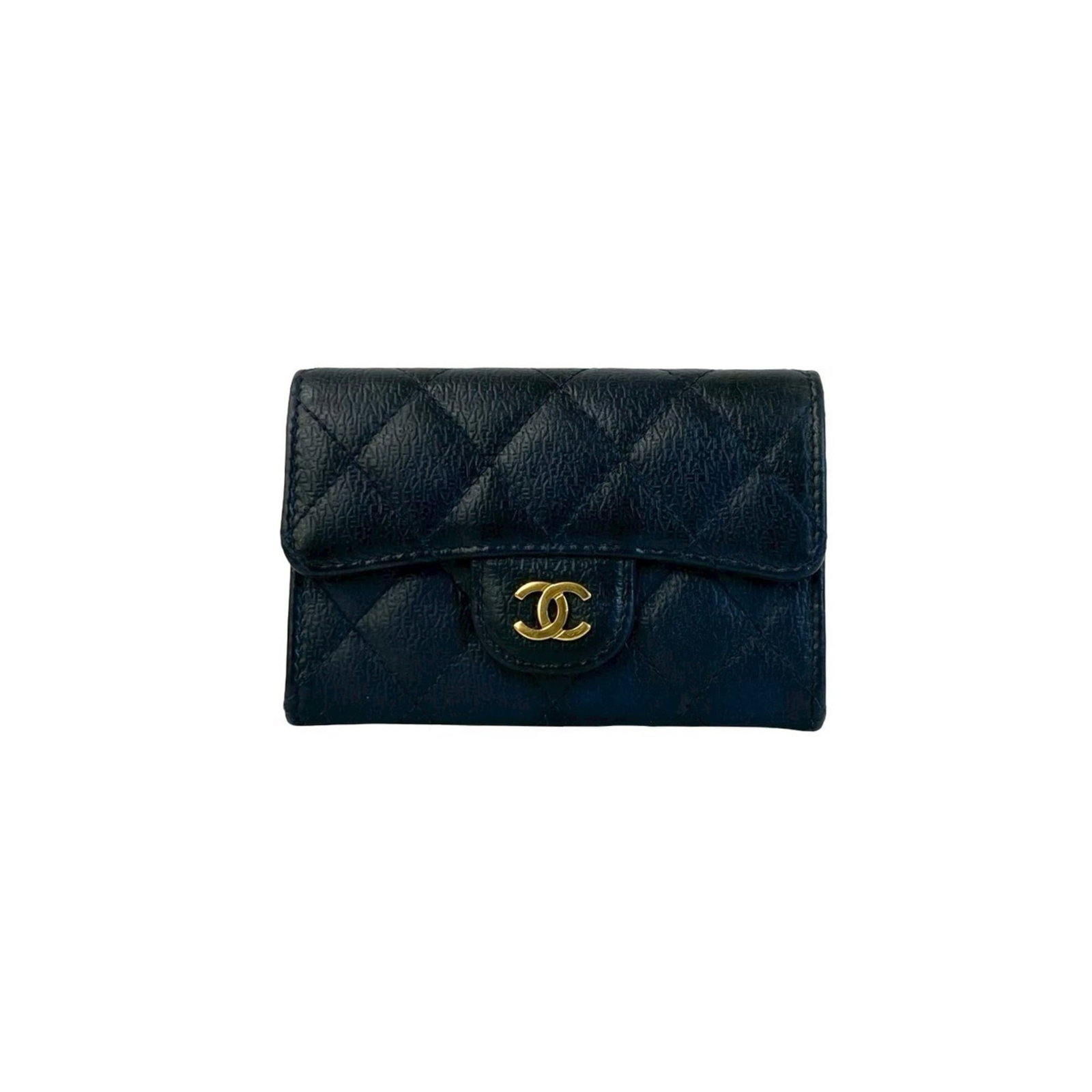 Chanel Grained Calfskin Card Case: Chanel Grained Calfskin Card Case A timeless piece from the iconic French fashion house, this Chanel Grained Calfskin Card Case boasts classic elegance with its navy hue and premium leather finish. Wi