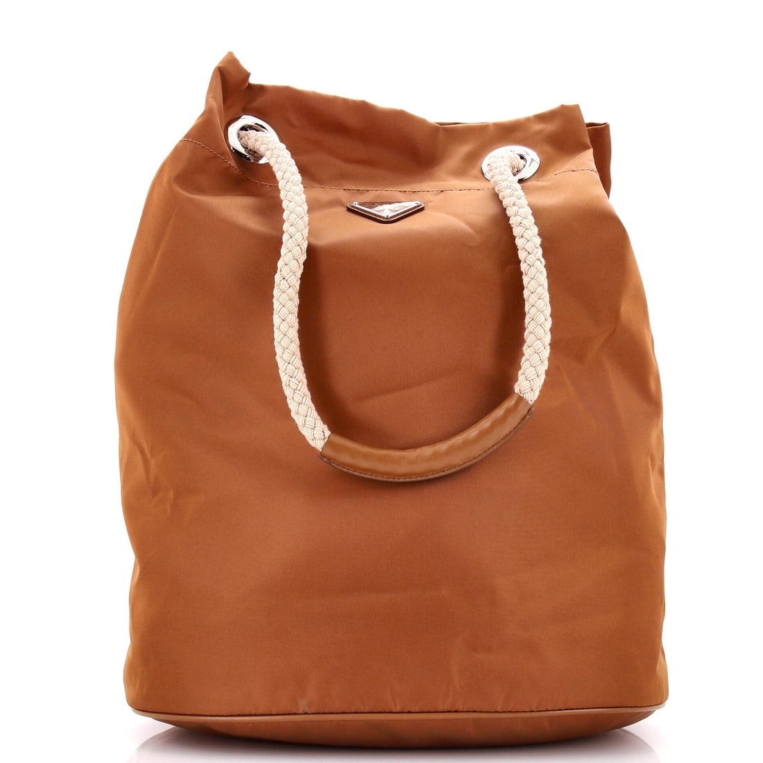 Prada Mariner Bucket Bag in Re-Nylon Medium: Prada Mariner Bucket Bag in Re-Nylon Medium The Prada Mariner Bucket Bag in Re-Nylon Medium is a timeless, versatile accessory that combines classic style with modern functionality. With its sturdy br