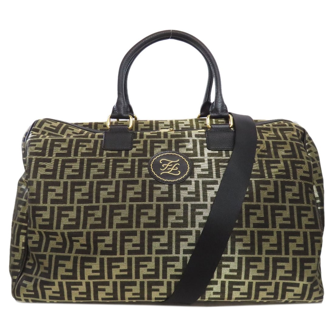 PVC FENDI Zucca pattern 2WAY Boston bag: PVC FENDI Zucca pattern 2WAY Boston bag Elevate your style with the iconic FENDI Zucca pattern, now reimagined in PVC for a modern twist on the classic Boston bag. The gold exterior shines bright, whi