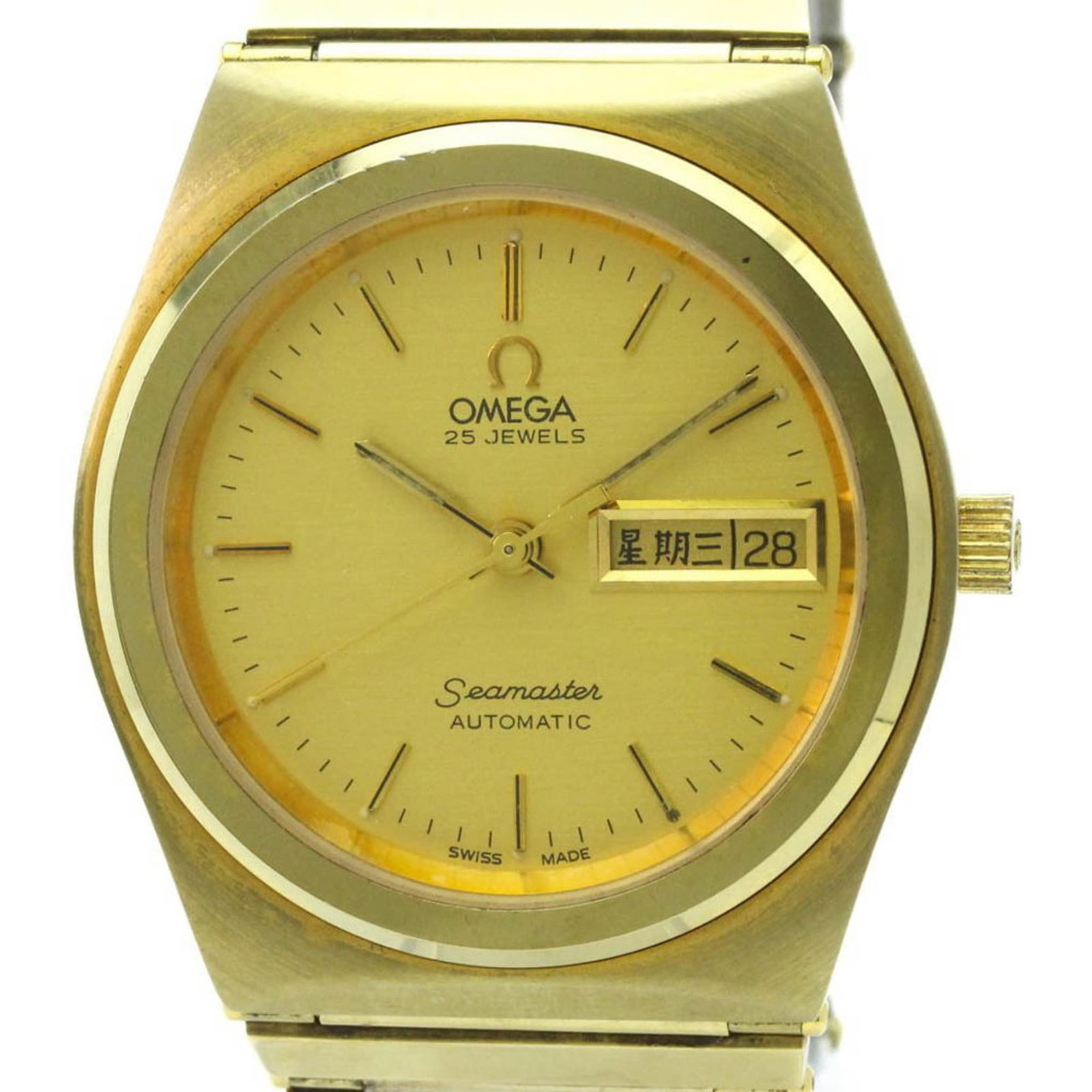 Wristwatch Omega: Wristwatch Omega A sleek and sophisticated Omega wristwatch, perfect for formal occasions, boasts a 35mm gold-plated case and matching gold-plated band, adding a touch of luxury to any outfit. With it