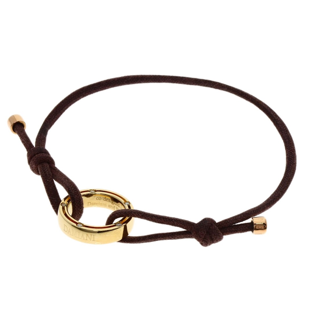 Yellow Damiani D-Side 10P Diamond Brad Pitt Collaboration Bracelet K18: Yellow Damiani D-Side 10P Diamond Brad Pitt Collaboration Bracelet K18 Experience the luxury of a true Hollywood star with this stunning Yellow Damiani D-Side 10P Diamond Brad Pitt Collaboration Brace