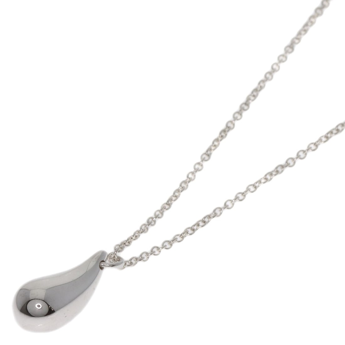 Tiffany & Co. Teardrop Silver Necklace: Tiffany & Co. Teardrop Silver Necklace Elegant and understated, the Tiffany & Co. Teardrop Silver Necklace is a timeless piece that exudes sophistication. Crafted from sterling silver, this delicate n