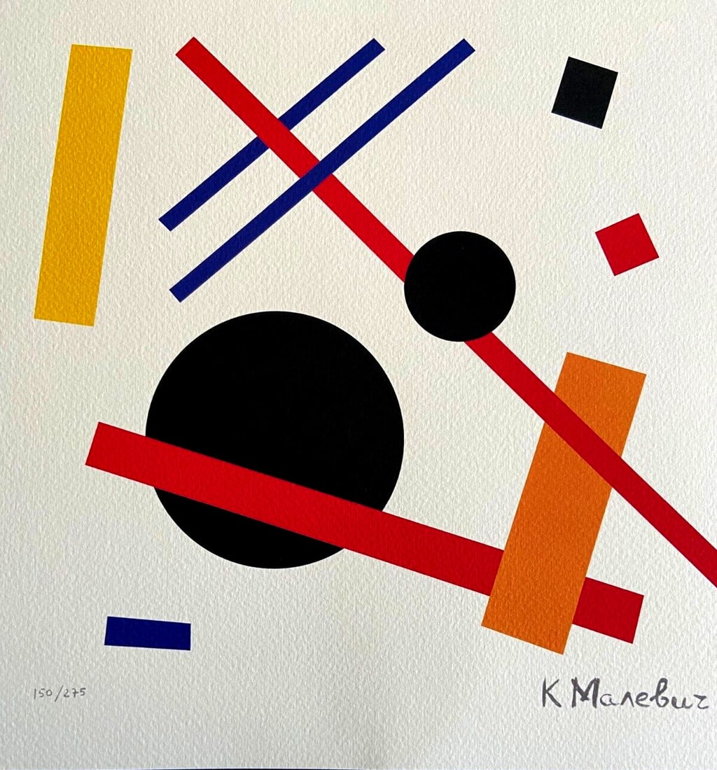 Lithograph Kazimir Malevich: Lithograph Kazimir Malevich A rare opportunity to own a piece of art history, this 1986 lithograph by Kazimir Malevich is a stunning example of the artist's iconic abstract style. Hand-numbered and si
