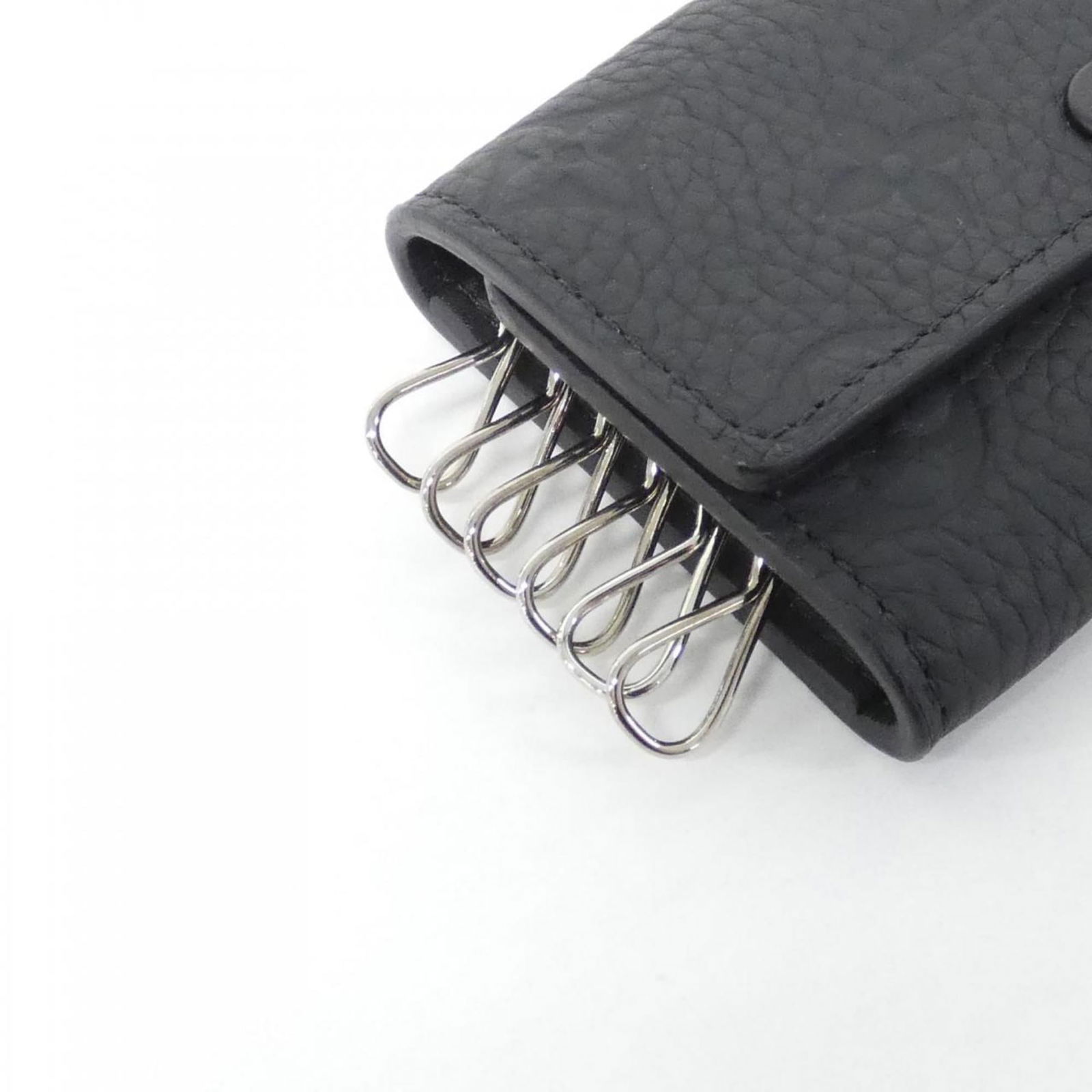 Louis Vuitton Leather Keycase - 2