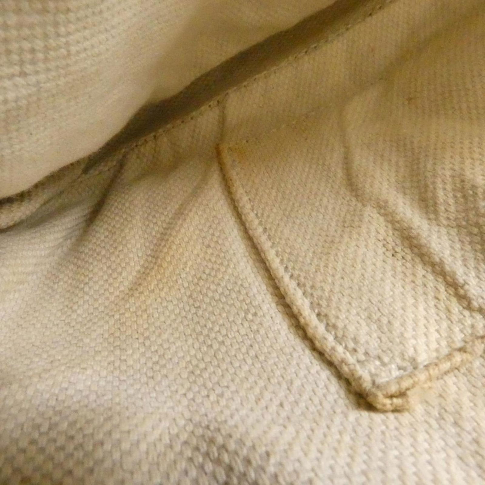 Gucci Leather Shoulder Bag - 9