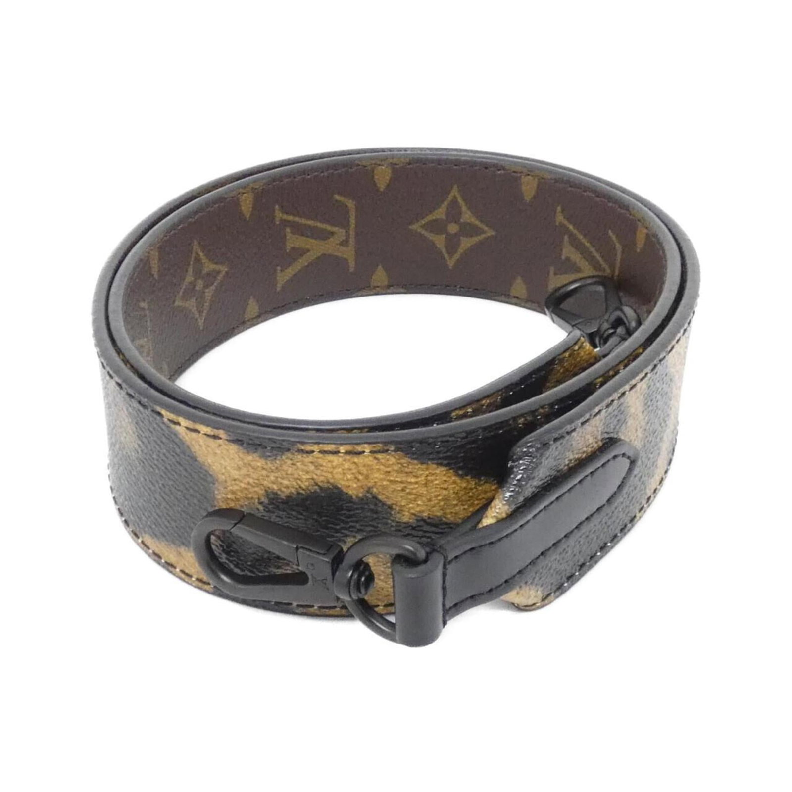 Canvas Louis Vuitton Strap: Canvas Louis Vuitton Strap Authentic Louis Vuitton canvas strap, perfect for adding a touch of luxury to your bag or accessory. With its classic maroon color and durable canvas material, this strap is