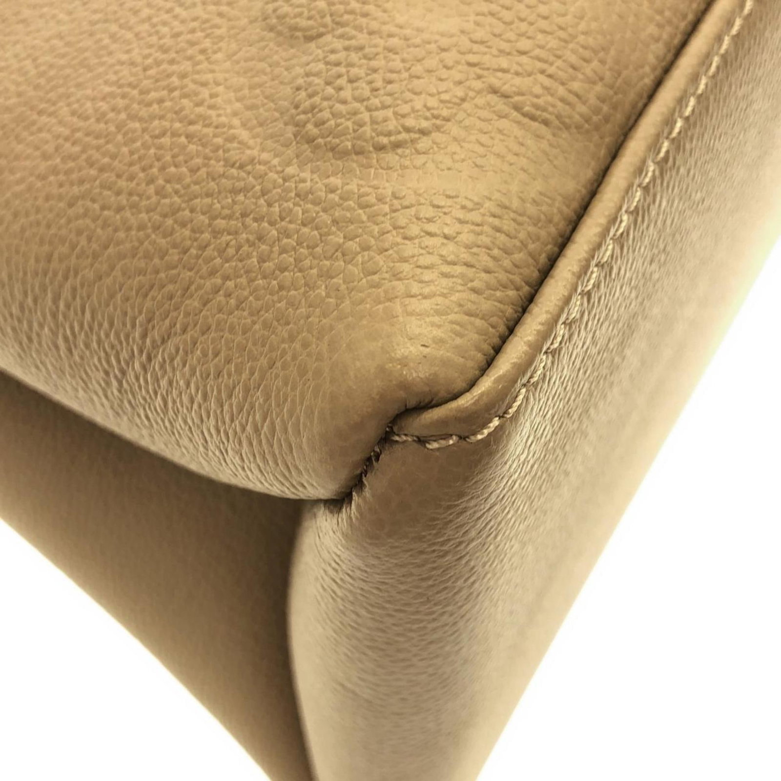 Louis Vuitton Leather Handbag - 3