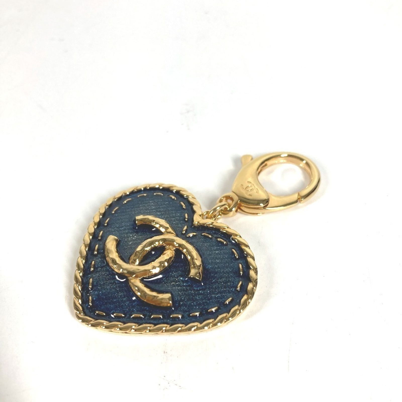 Chanel Keyring in Metal - 4