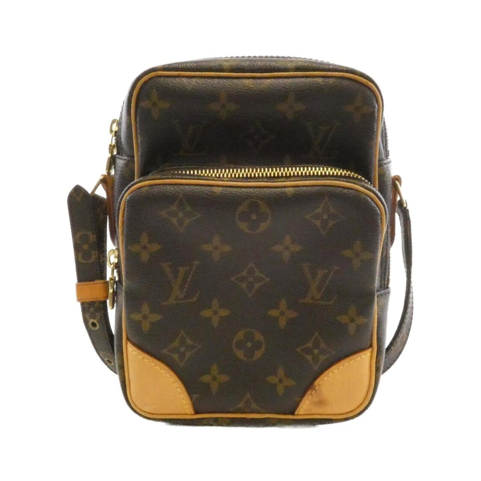 Louis Vuitton Monogram Shoulder Bag: Louis Vuitton Monogram Shoulder Bag A timeless and iconic shoulder bag, the Louis Vuitton Monogram is a true classic. With its signature maroon monogram pattern and durable construction, this pre-owne