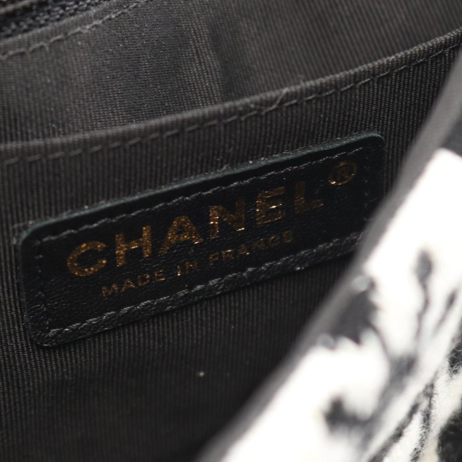 Chanel Wool Shoulder Bag - 4