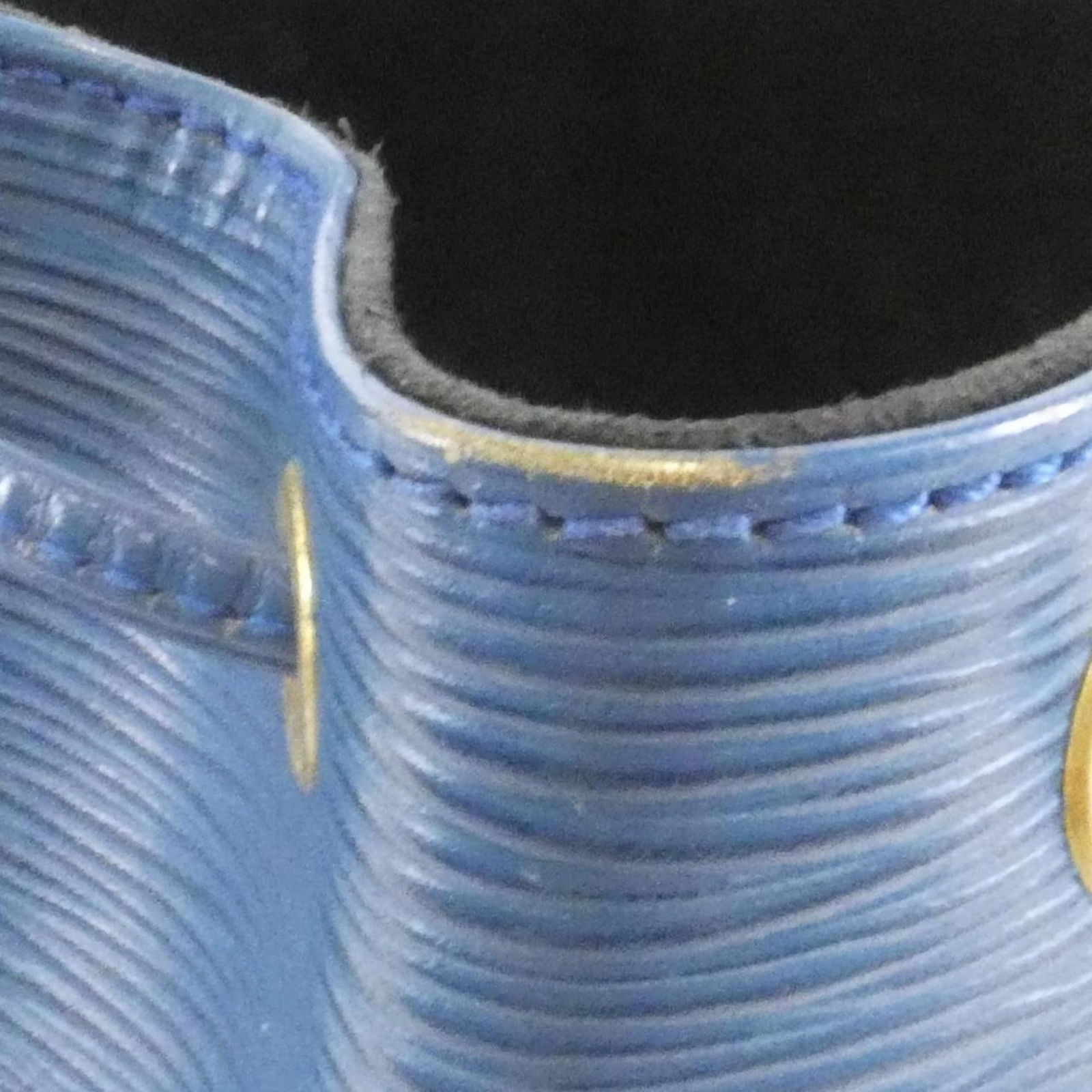 Louis Vuitton Leather Shoulder Bag - 4