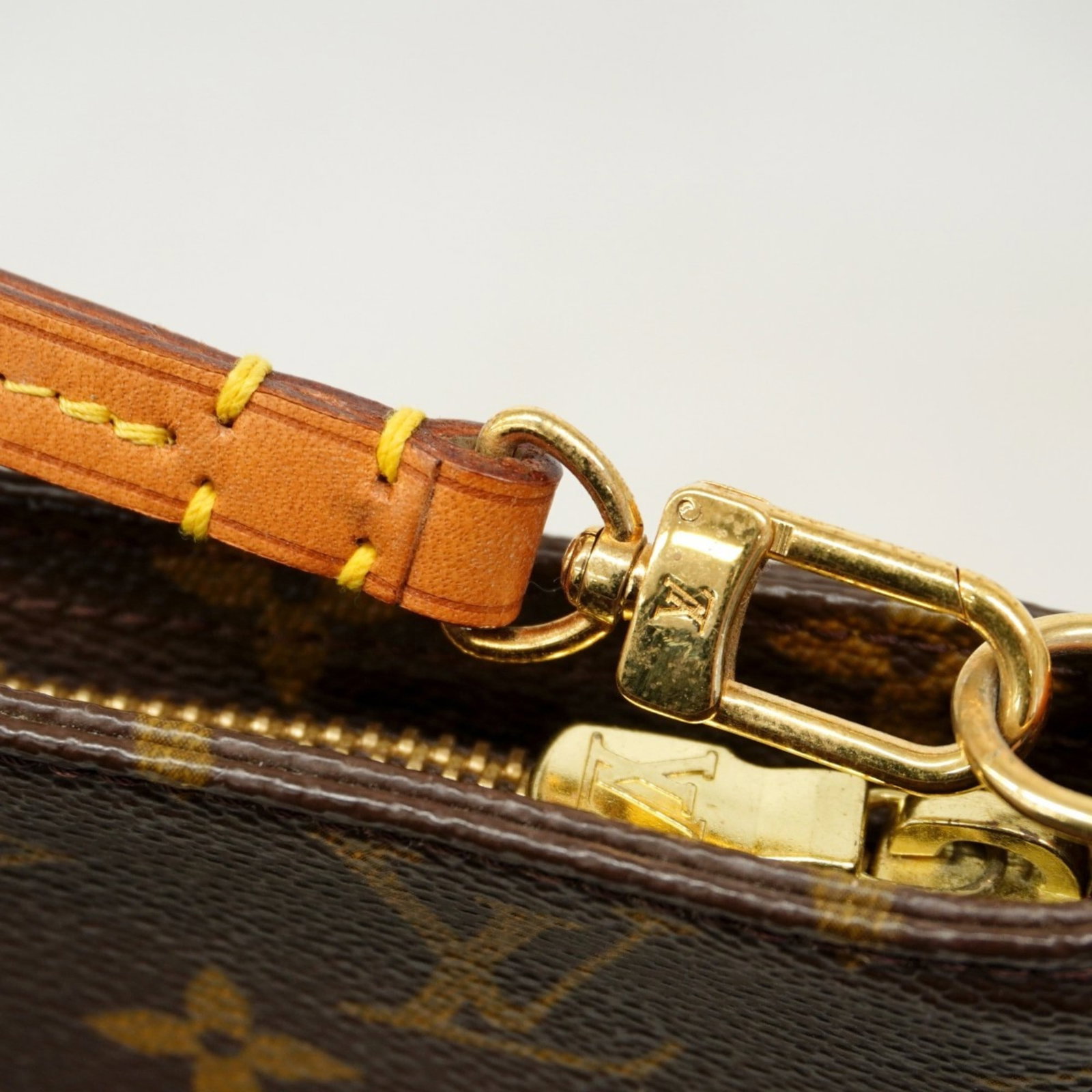 Pouch Louis Vuitton - 8