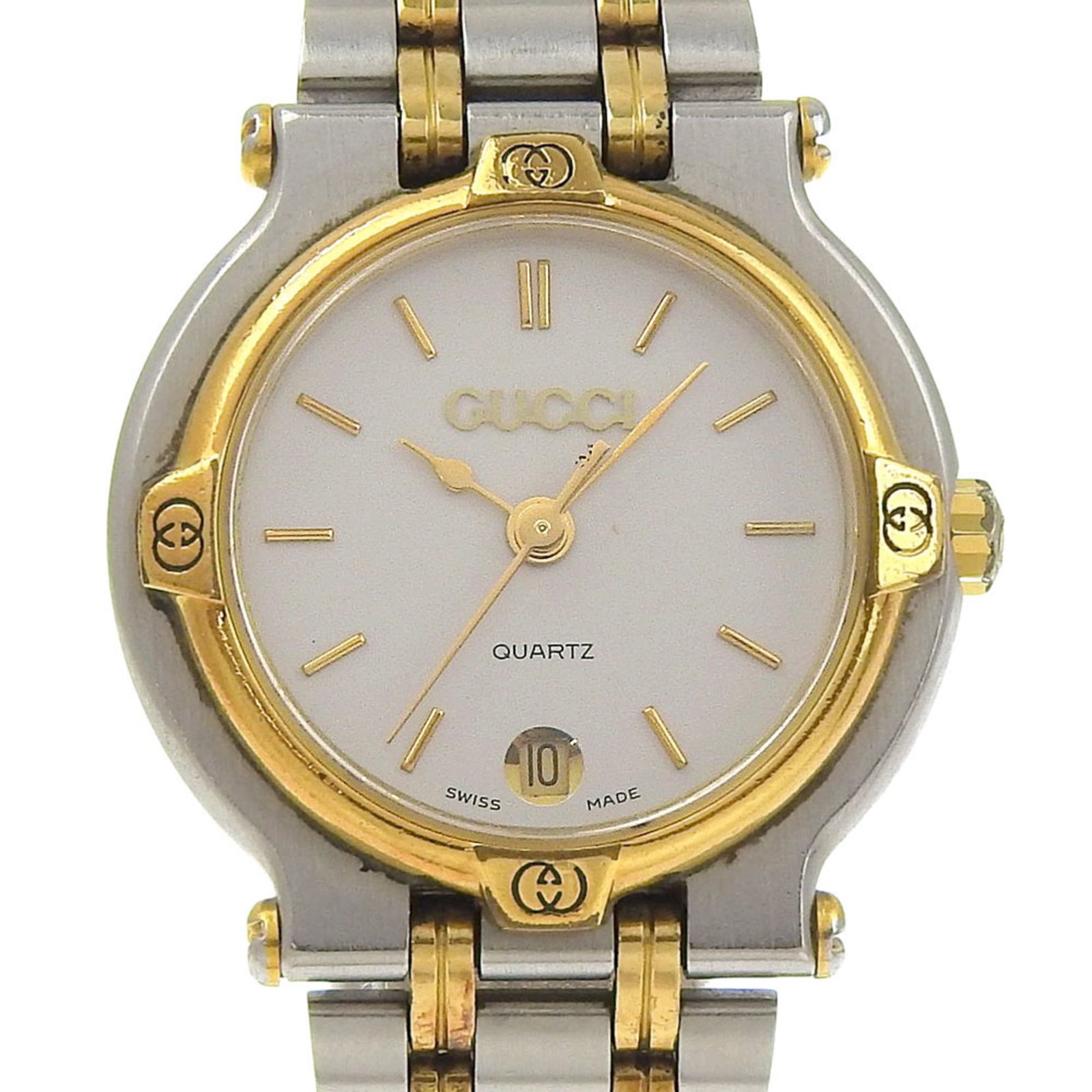Wristwatch Gucci: Wristwatch Gucci A sleek and sophisticated Gucci wristwatch, crafted from durable stainless steel with a silver dial that adds a touch of elegance to any outfit. With its 25mm case diameter and adjust