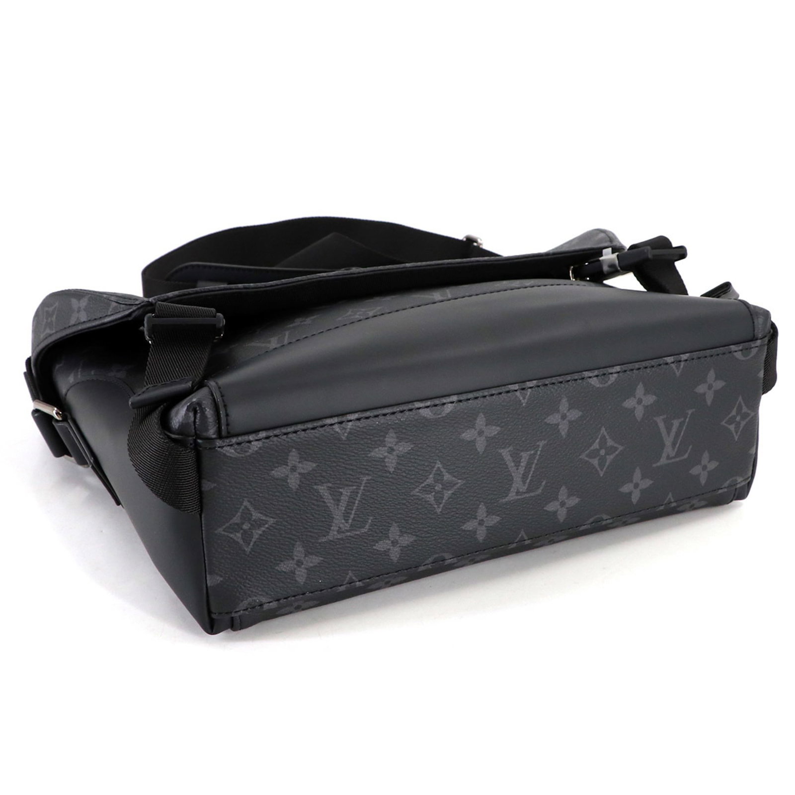 Louis Vuitton Monogram Eclipse Messenger Bag - 4