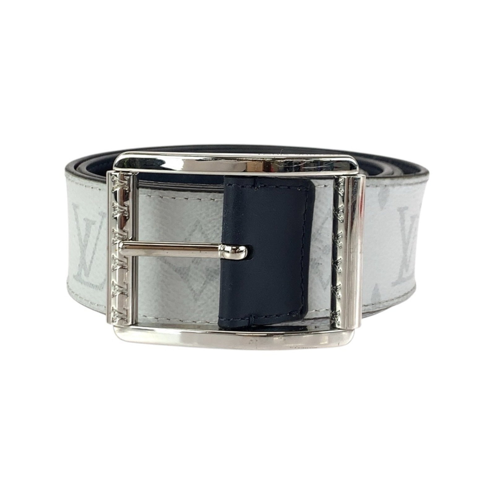 Belt Louis Vuitton Standard: Belt Louis Vuitton Standard A classic Louis Vuitton standard belt, this black and white pvc strap accessory is a timeless addition to any man's wardrobe. With its sleek design and durable construction