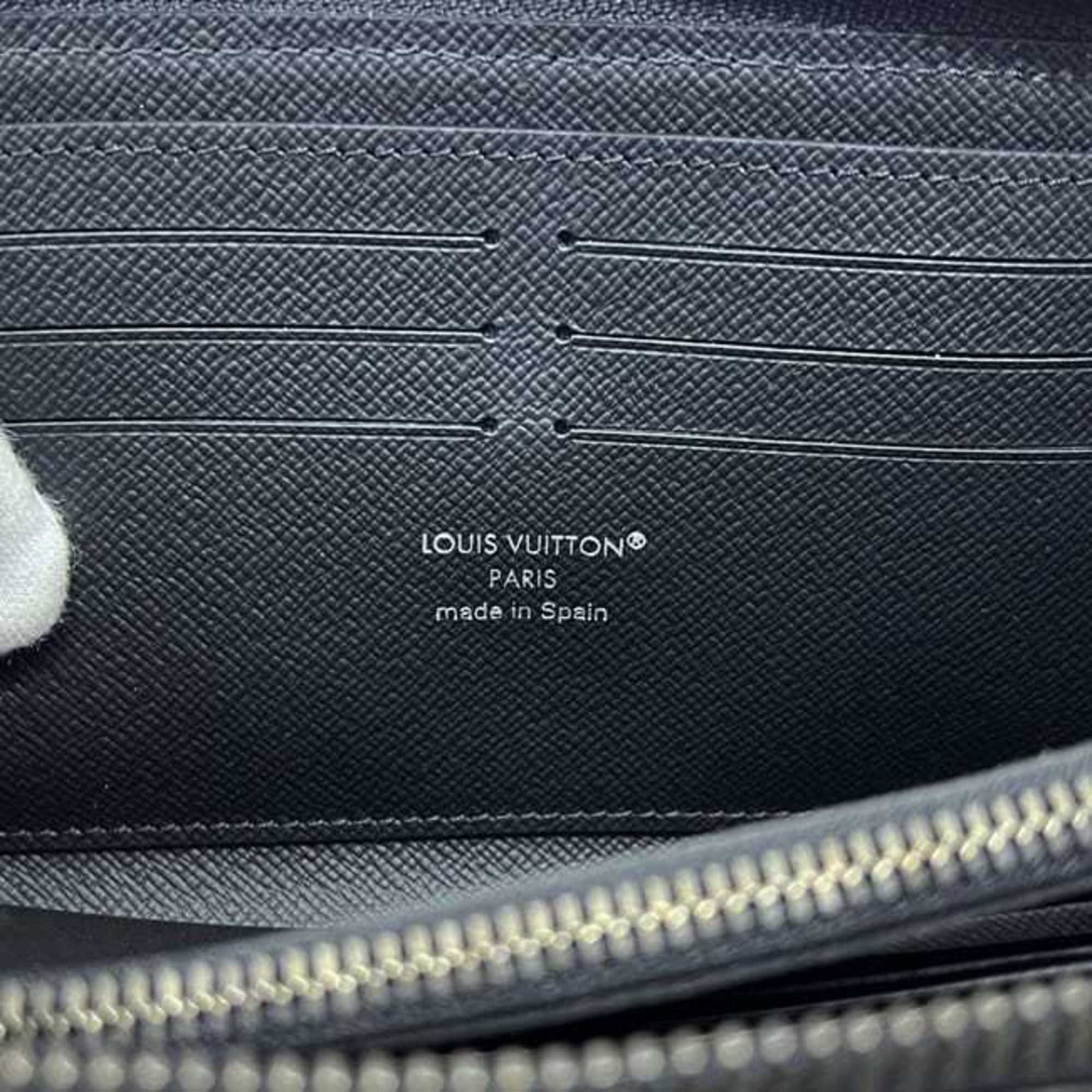 Louis Vuitton Monogram Eclipse Bi-Fold Wallet - 6