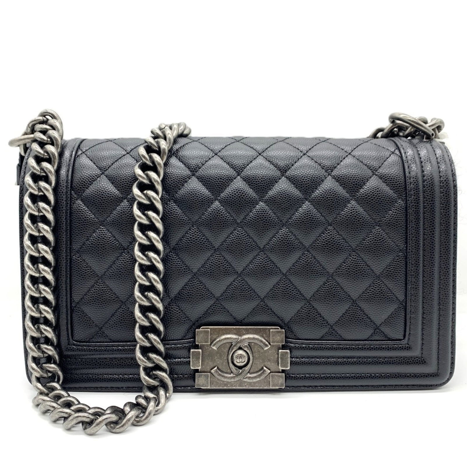 Chanel Grained Calfskin Shoulder Bag: Chanel Grained Calfskin Shoulder Bag Experience the timeless elegance of Chanel with this exquisite Grained Calfskin Shoulder Bag, boasting a classic design and premium materials that exude