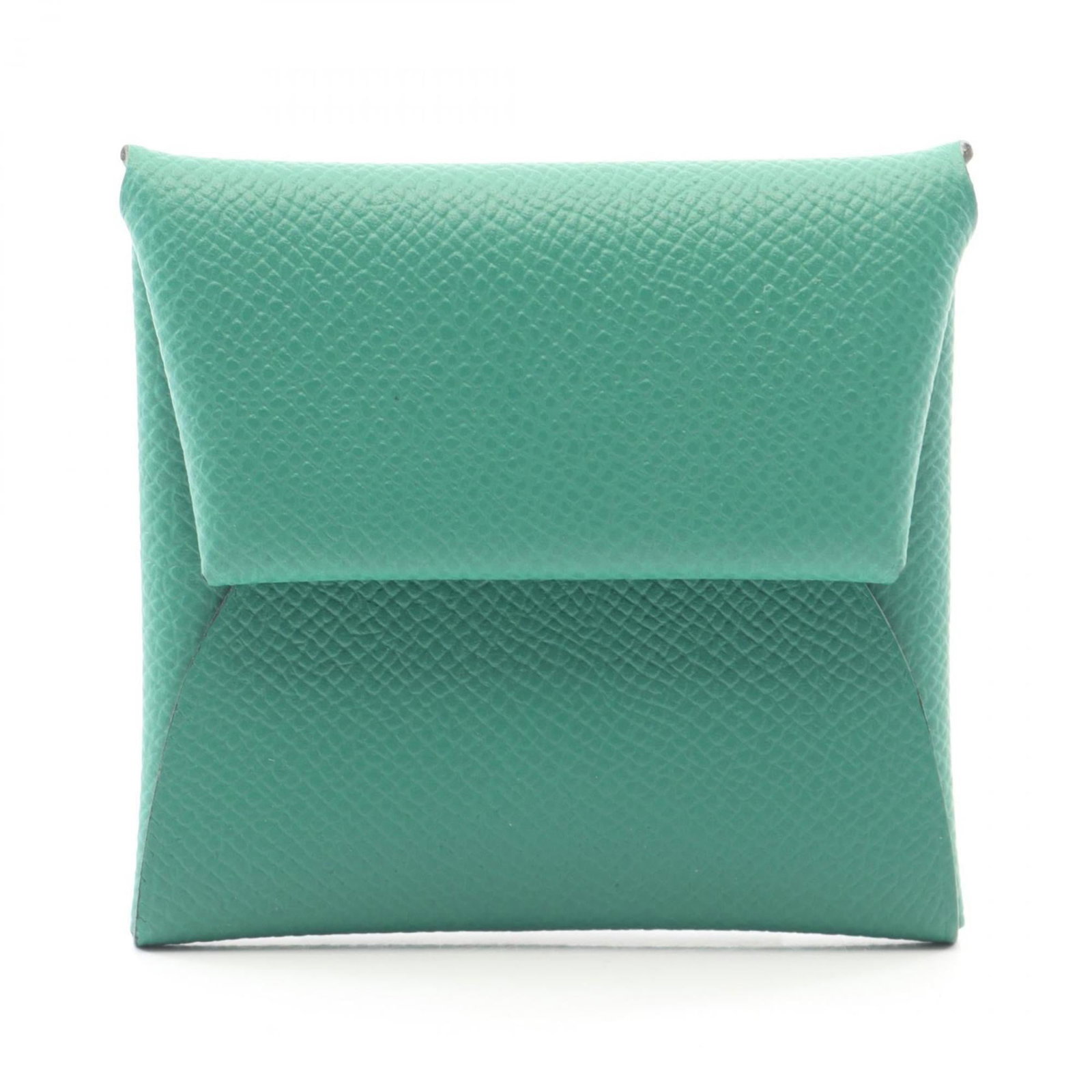 Hermes Coin Purse in Epsom Leather: Hermes Coin Purse in Epsom Leather Elevate your everyday style with the iconic Hermes Coin Purse in Epsom Leather, a timeless accessory that exudes sophistication and elegance. Made from rich green Ep