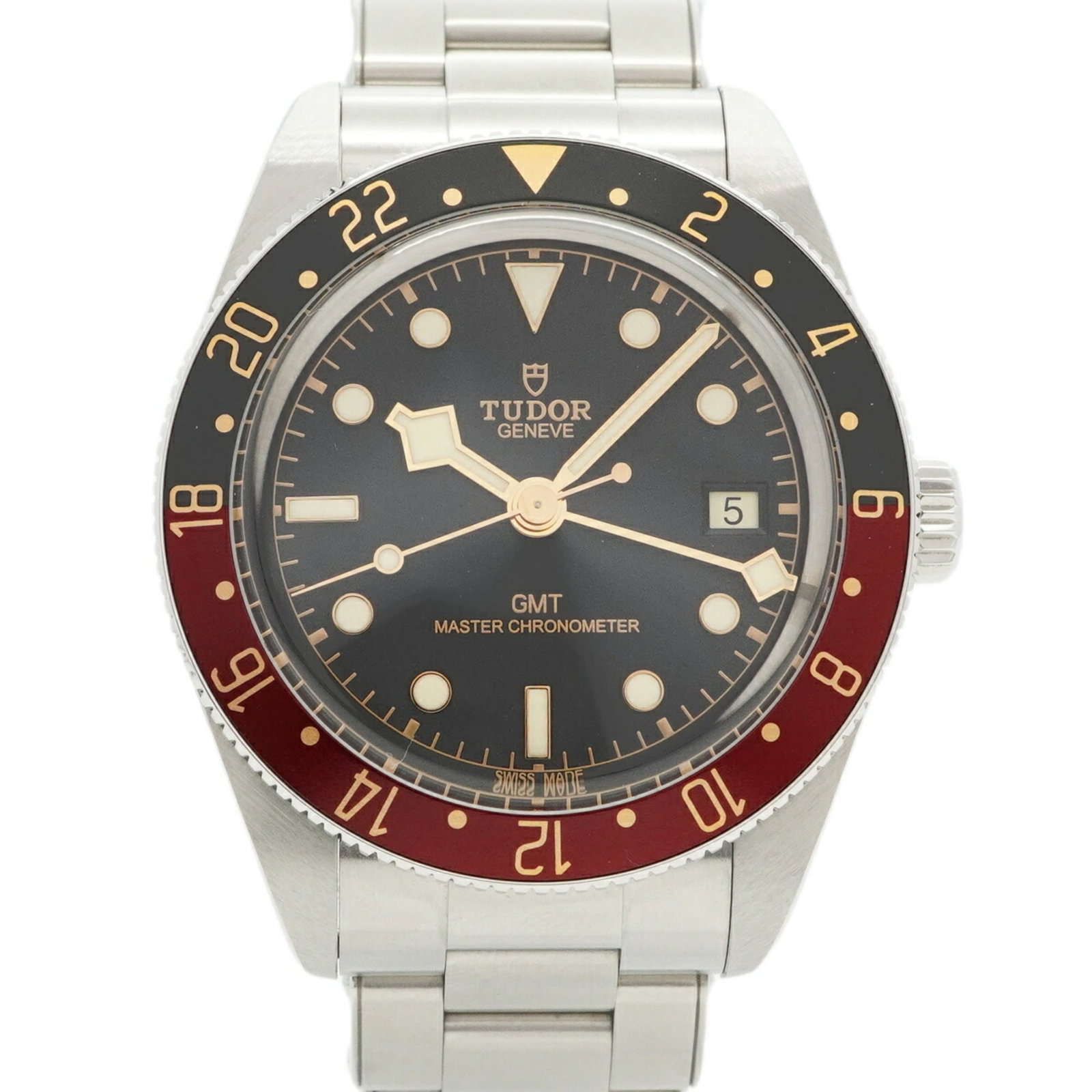 Wristwatch Tudor: Wristwatch Tudor A sleek and durable Tudor wristwatch, with a 39.2mm stainless steel case and black dial, is up for grabs in excellent condition. With its classic design and robust build, this watch