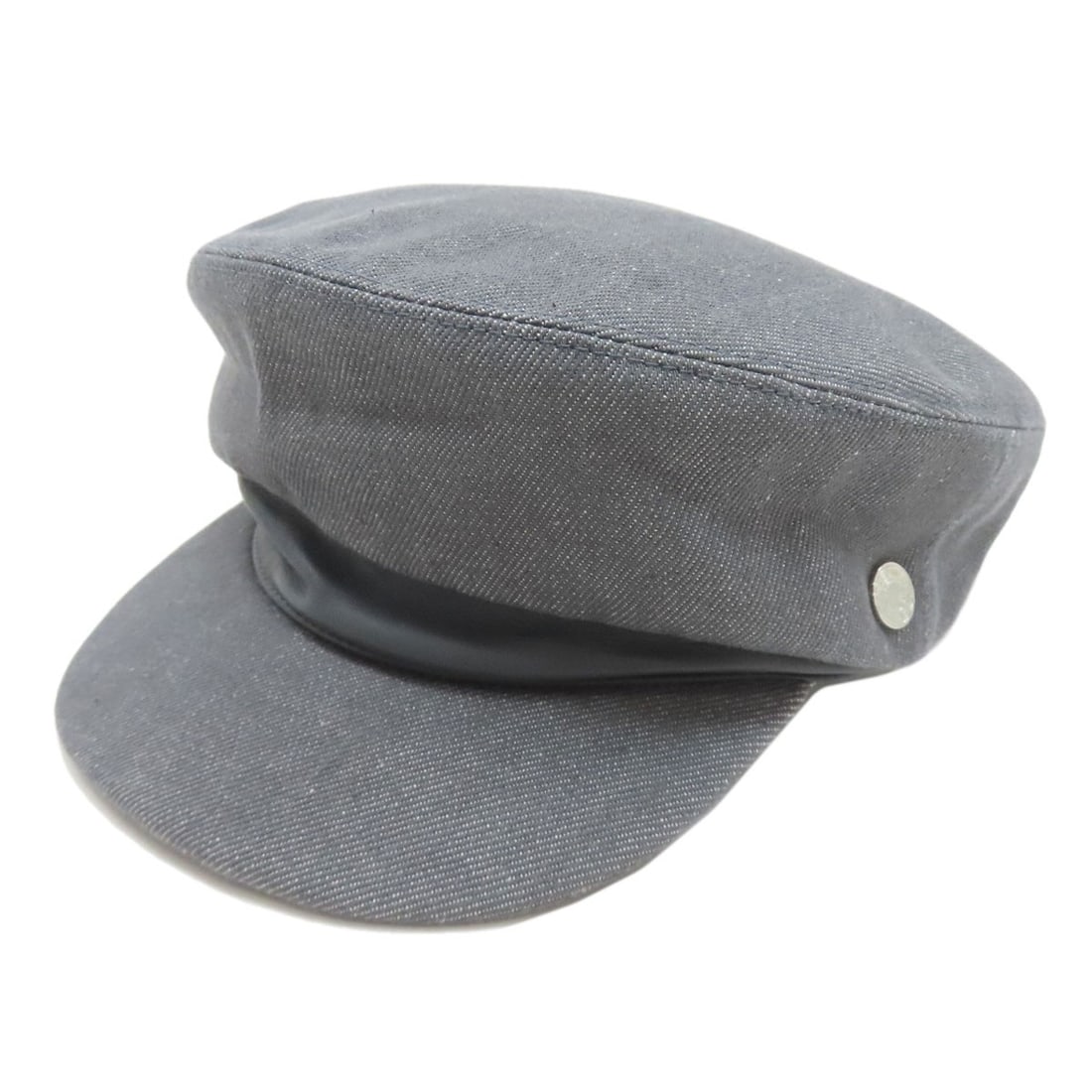 Hermes Cotton Newsboy Hat: Hermes Cotton Newsboy Hat Experience the timeless elegance of a classic French hat with this exquisite Hermes Cotton Newsboy Hat, crafted from high-quality cotton and boasting a sleek gray exterior th