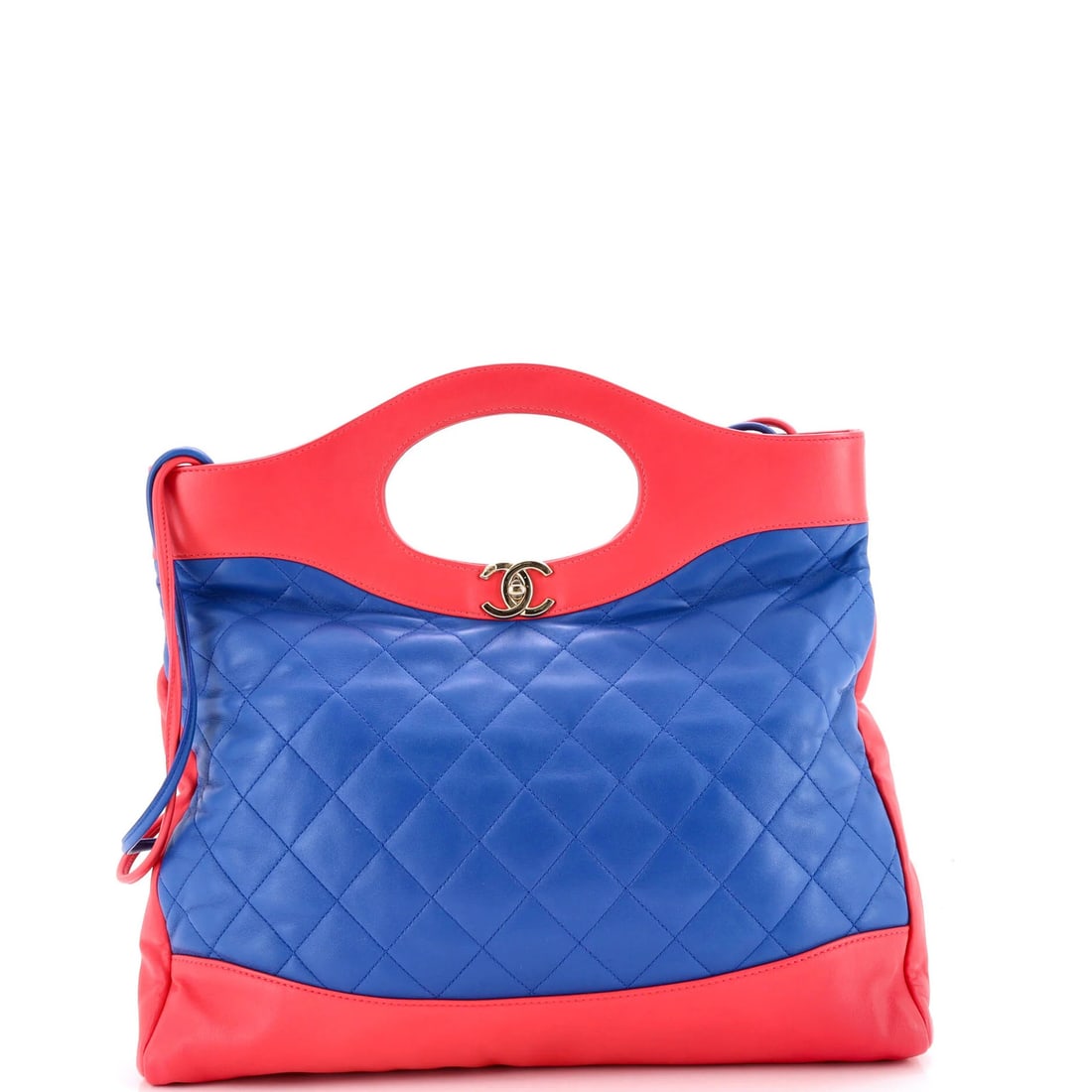 Large Chanel 31 Shopping Bag Quilted Lambskin: Large Chanel 31 Shopping Bag Quilted Lambskin For sale is a stunning Large Chanel 31 Shopping Bag in quilted lambskin, boasting the iconic brand's signature style and attention to detail. This