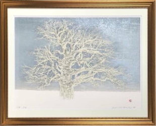 Framed Joichi Hoshi Winter Tree Woodblock Print 1976 hand Signed: Framed Joichi Hoshi Winter Tree Woodblock Print 1976 hand Signed A stunning original woodblock print by Japanese artist Joichi Hoshi, created in 1976, is presented in a large frame. This limited editi
