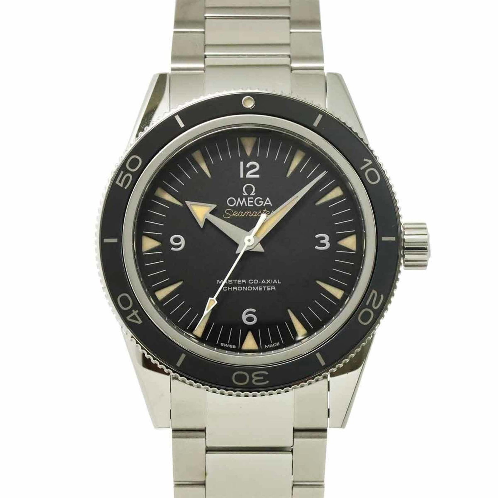 Wristwatch Omega: Wristwatch Omega A sleek and sophisticated timepiece, this Omega wristwatch boasts a durable stainless steel case and band, perfect for everyday wear. With its 41mm diameter and black dial, it exudes