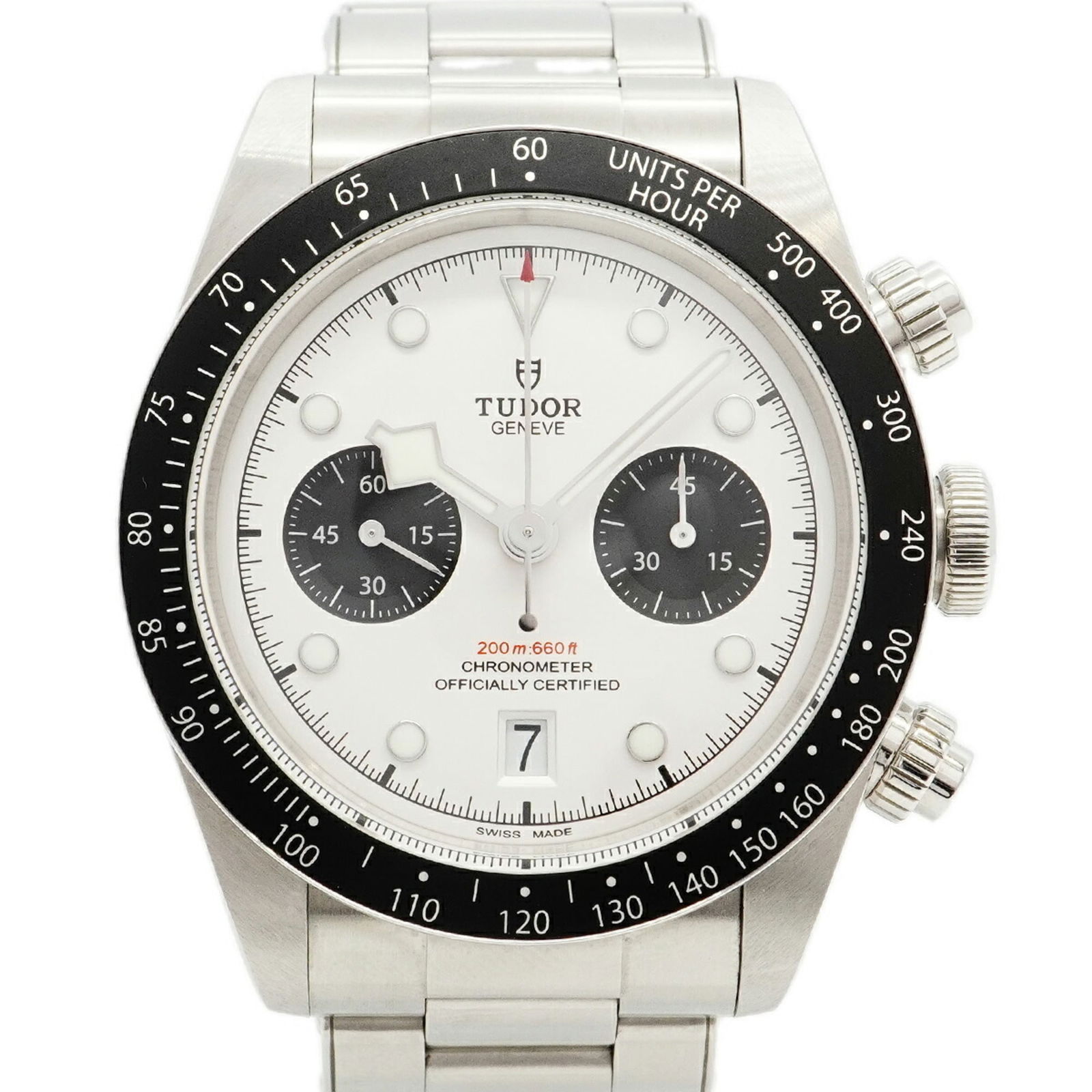 Wristwatch Tudor: Wristwatch Tudor A pre-owned Tudor wristwatch, boasting a sleek 41.6mm stainless steel case and silver dial, offers a stylish and durable timepiece for the modern man. With its classic design and robu
