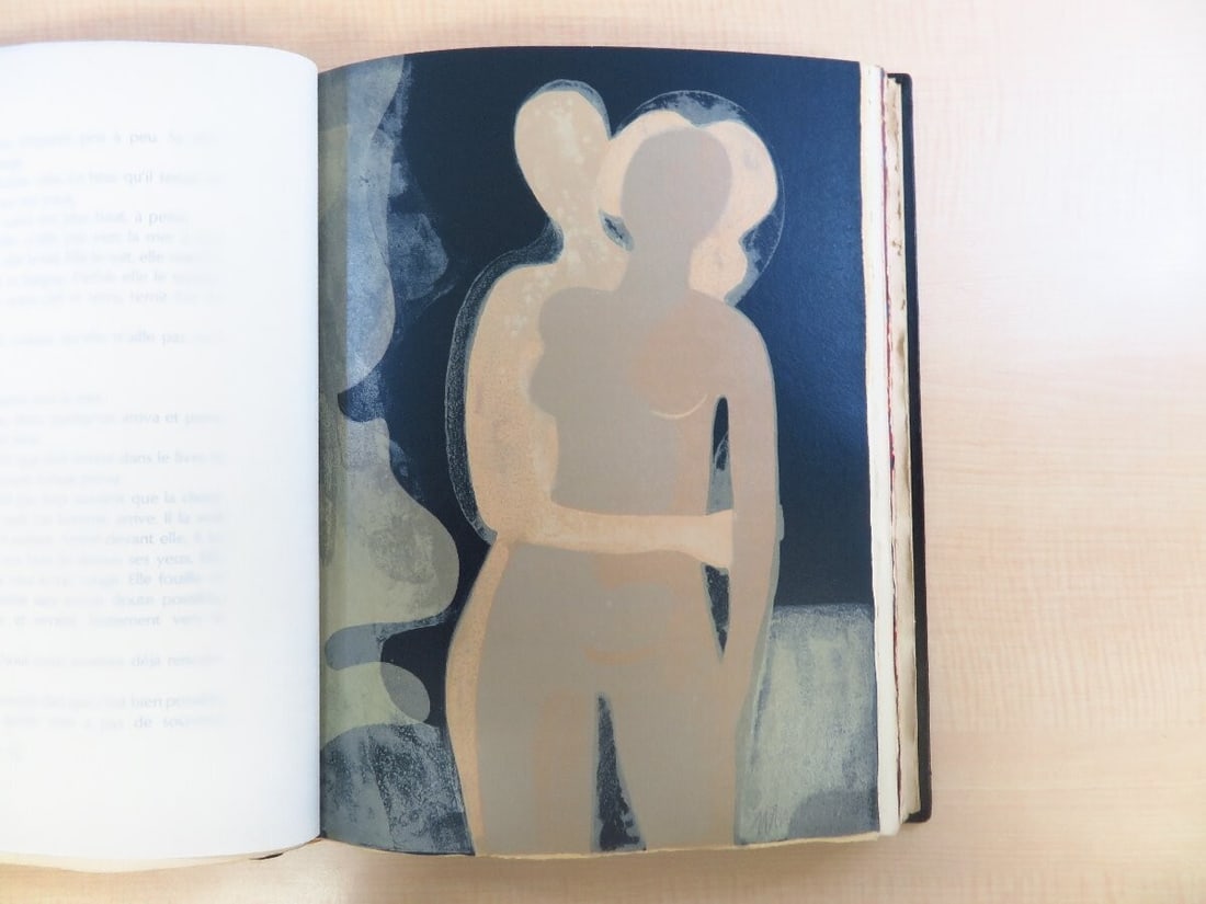 Signed Anthology 'Variations sur l'amour' by Authors and Artists: Signed Anthology 'Variations sur l'amour' by Authors and Artists A rare and exquisite edition of Marguerite Duras' anthology 'Variations sur l'amour', signed by the author, is up for auction. This fin