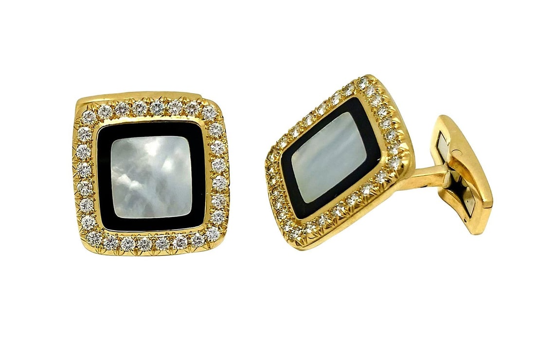 Mens Piaget Onyx Diamond Mother of Pearl 18k Yellow Gold Square Cufflinks: Mens Piaget Onyx Diamond Mother of Pearl 18k Yellow Gold Square Cufflinks Elevate your style with these stunning 18k yellow gold square cufflinks, crafted by renowned luxury brand Piaget. Featuring a